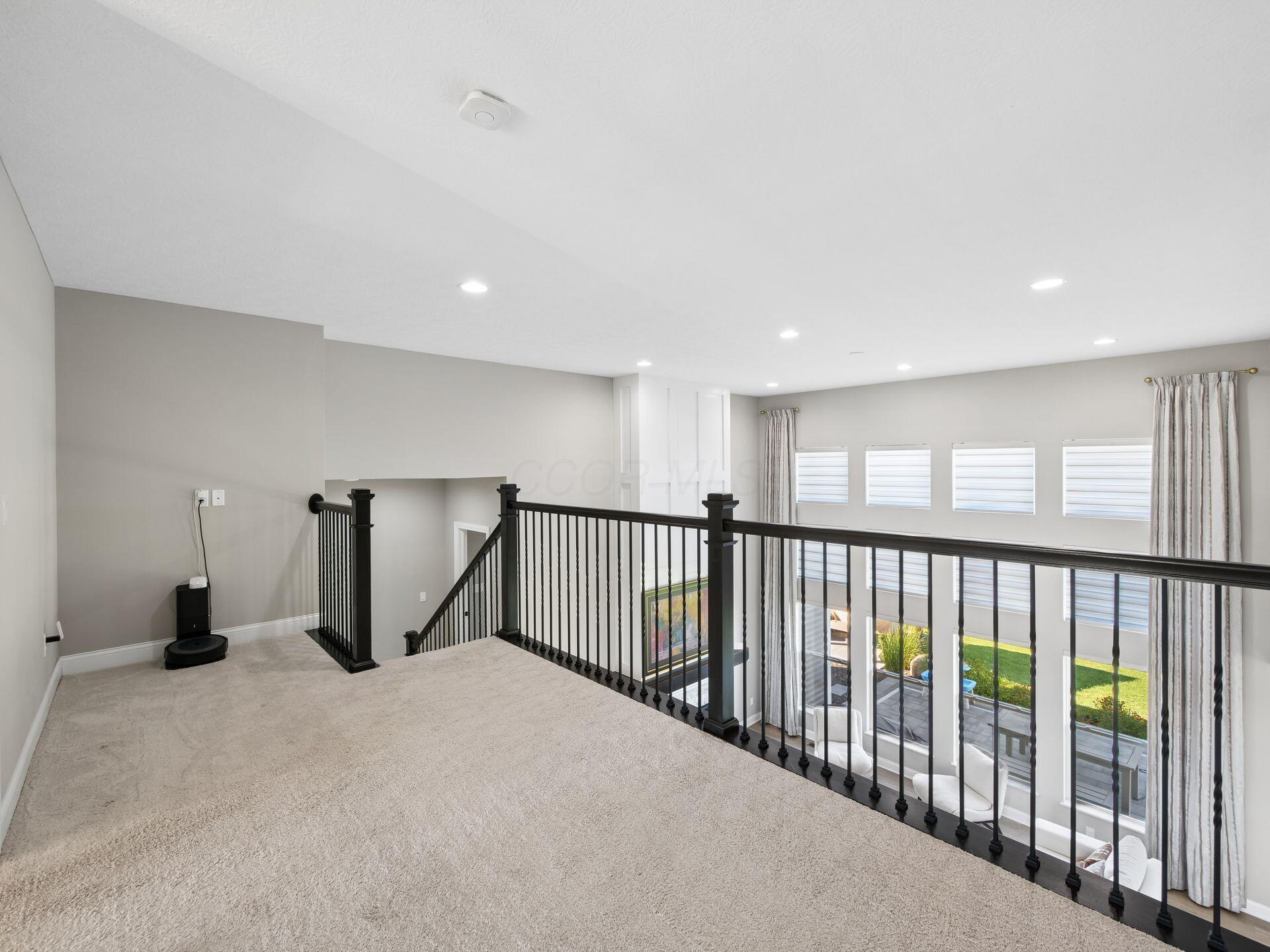 206 Ingleton Court Property Photo 42