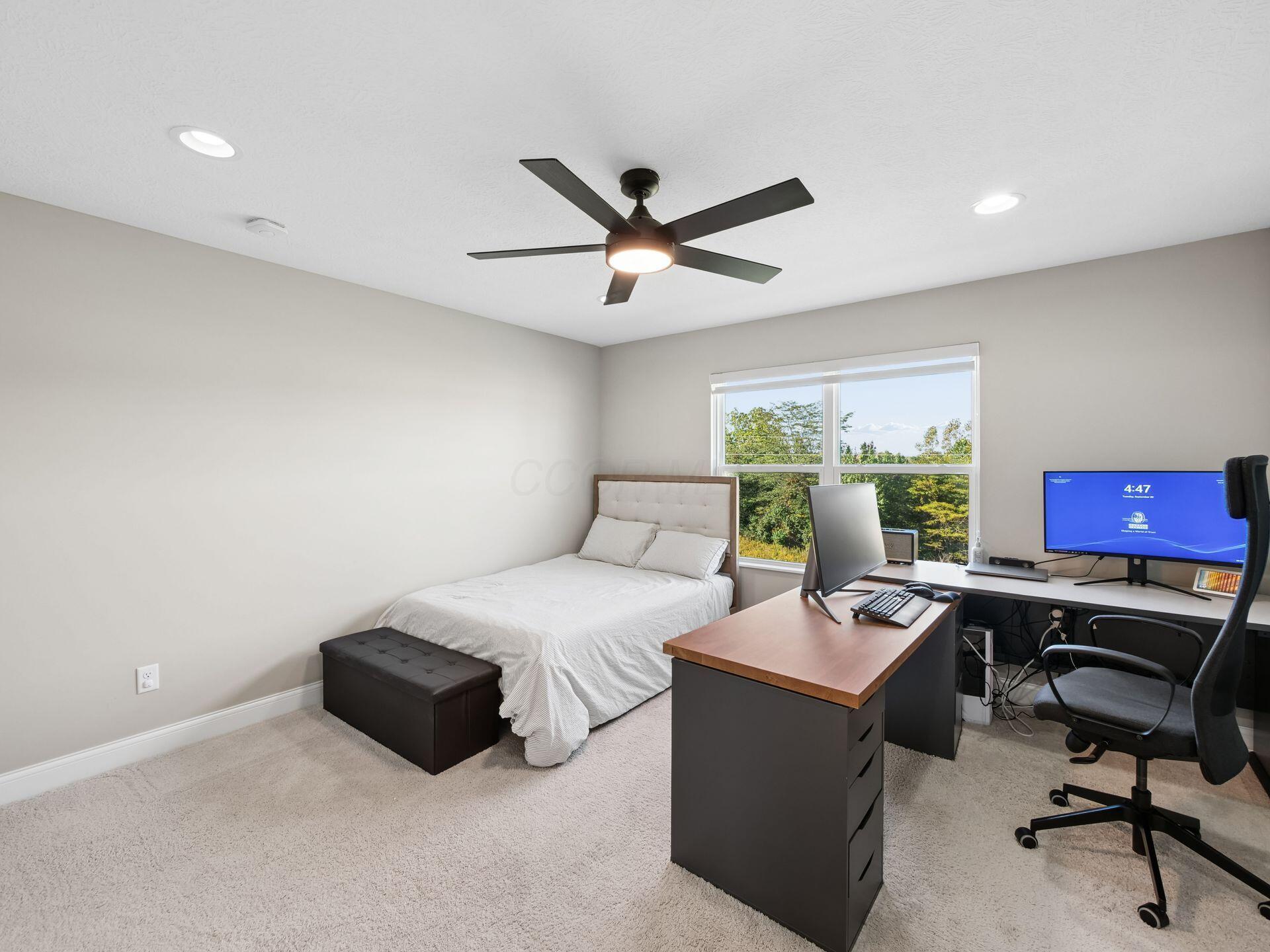 206 Ingleton Court Property Photo 47