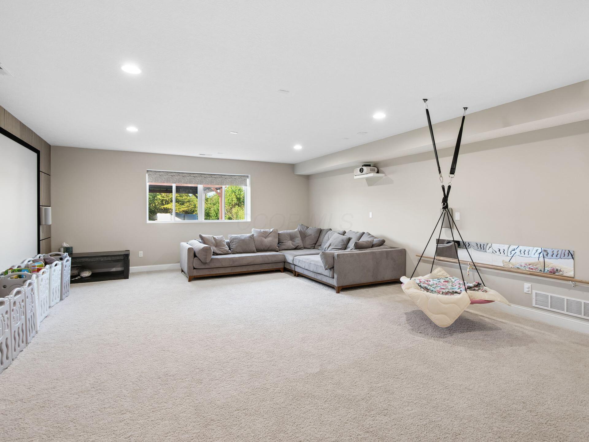 206 Ingleton Court Property Photo 56