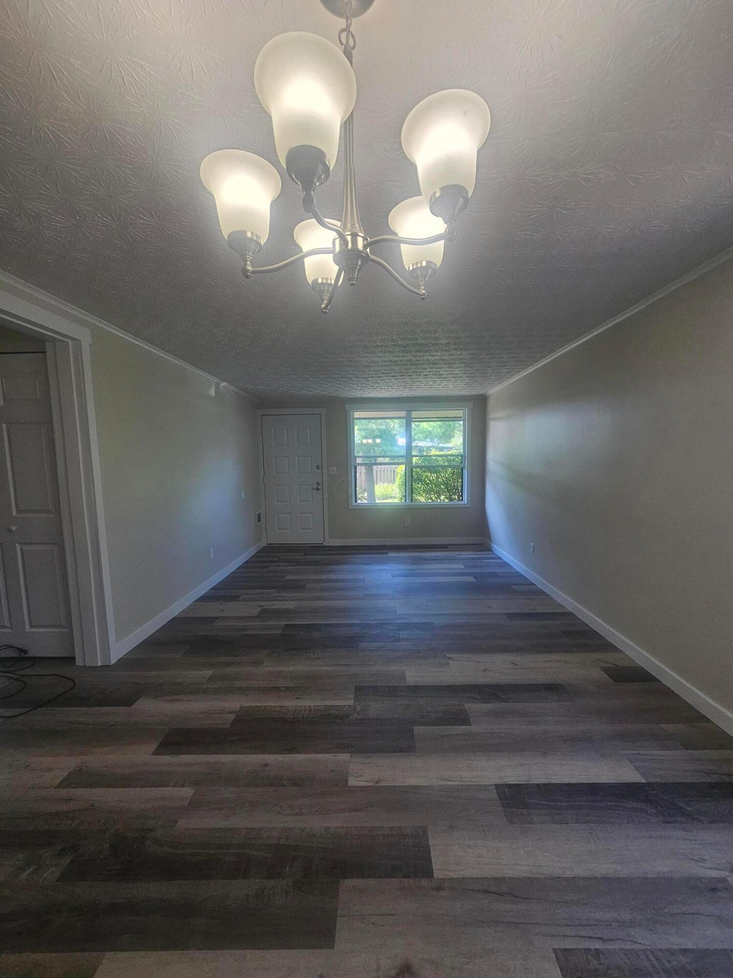 1726 Sunapple Way Property Photo 2