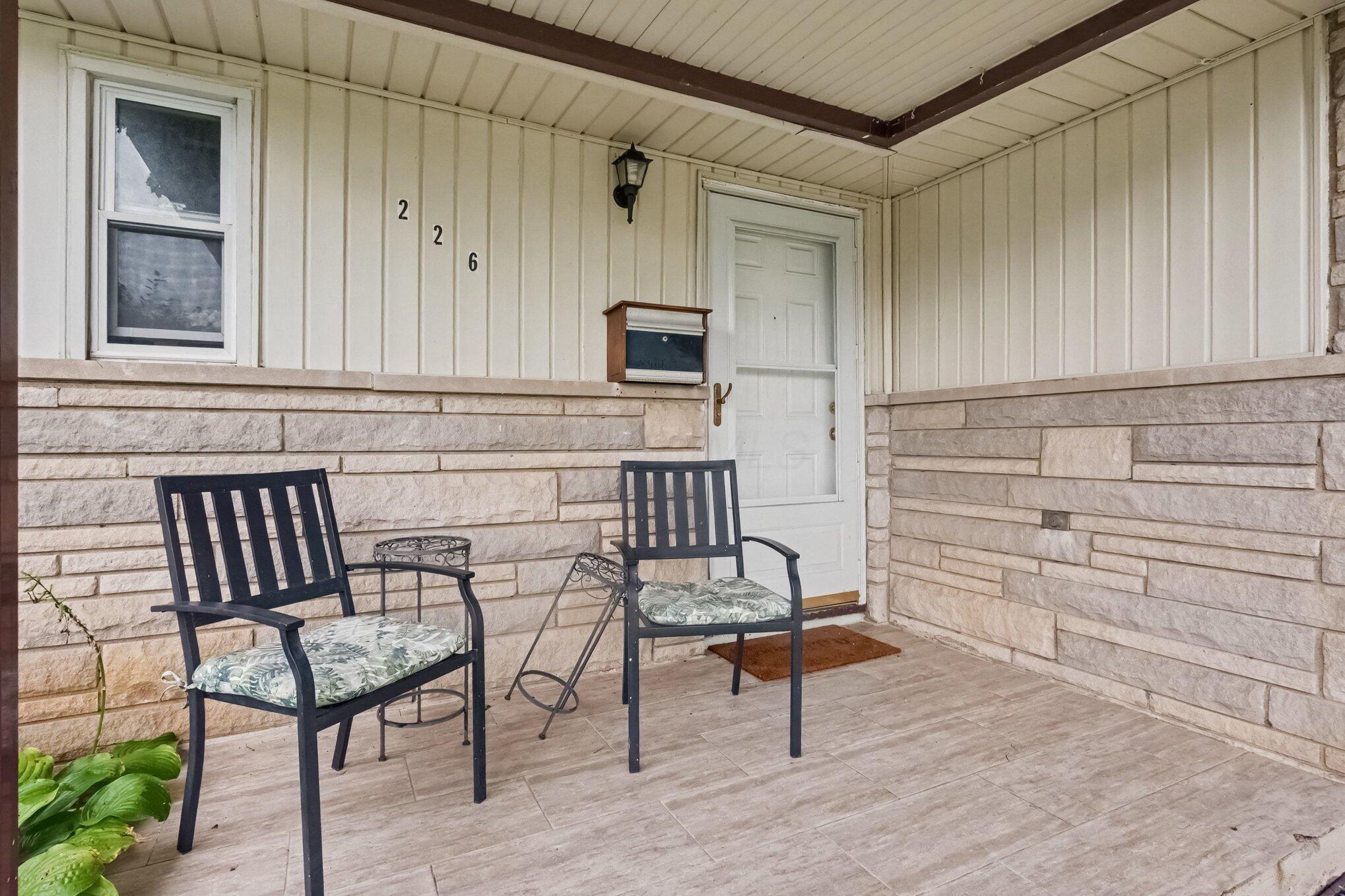 226 Oxley Road Property Photo 2