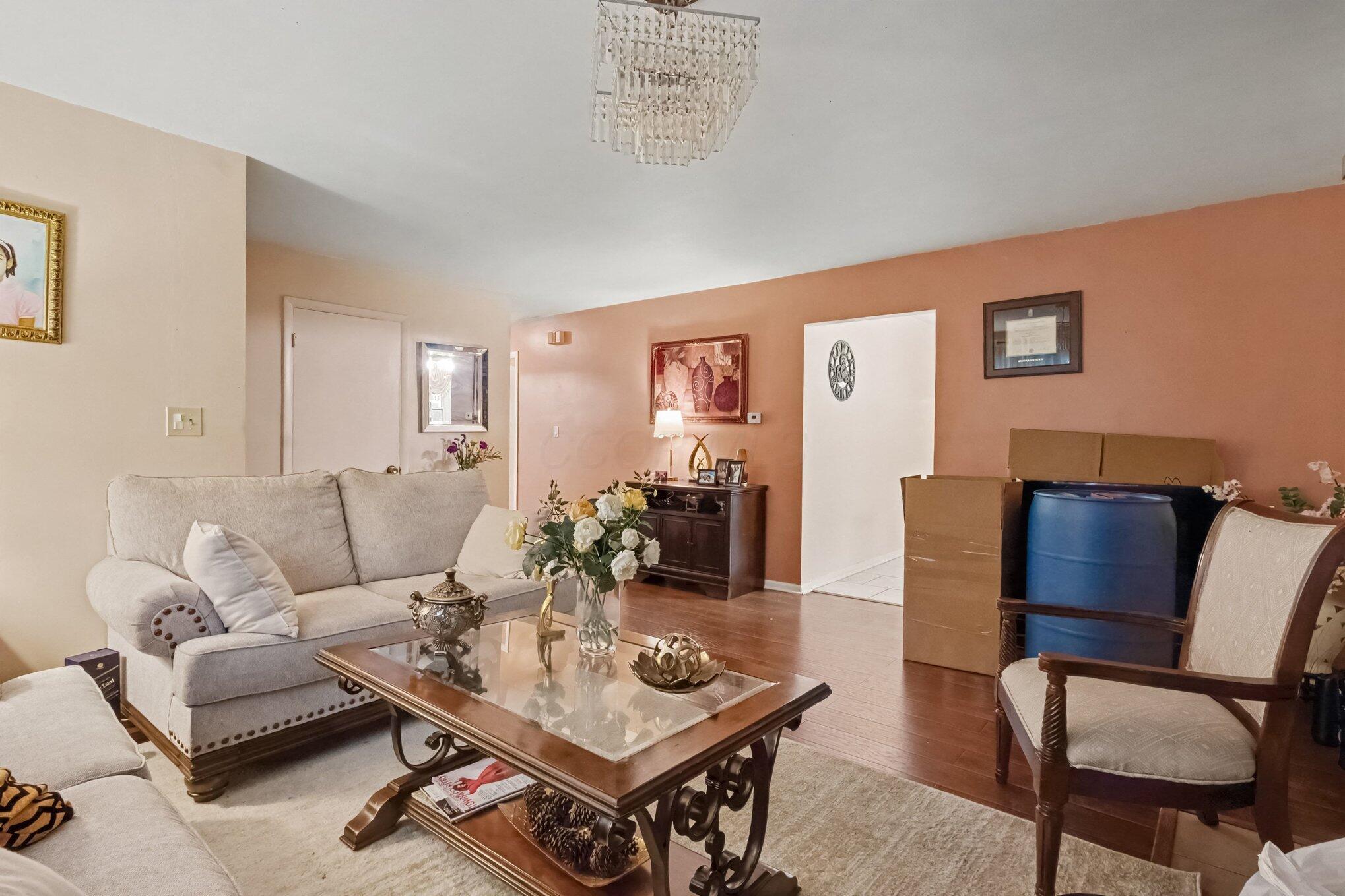226 Oxley Road Property Photo 4