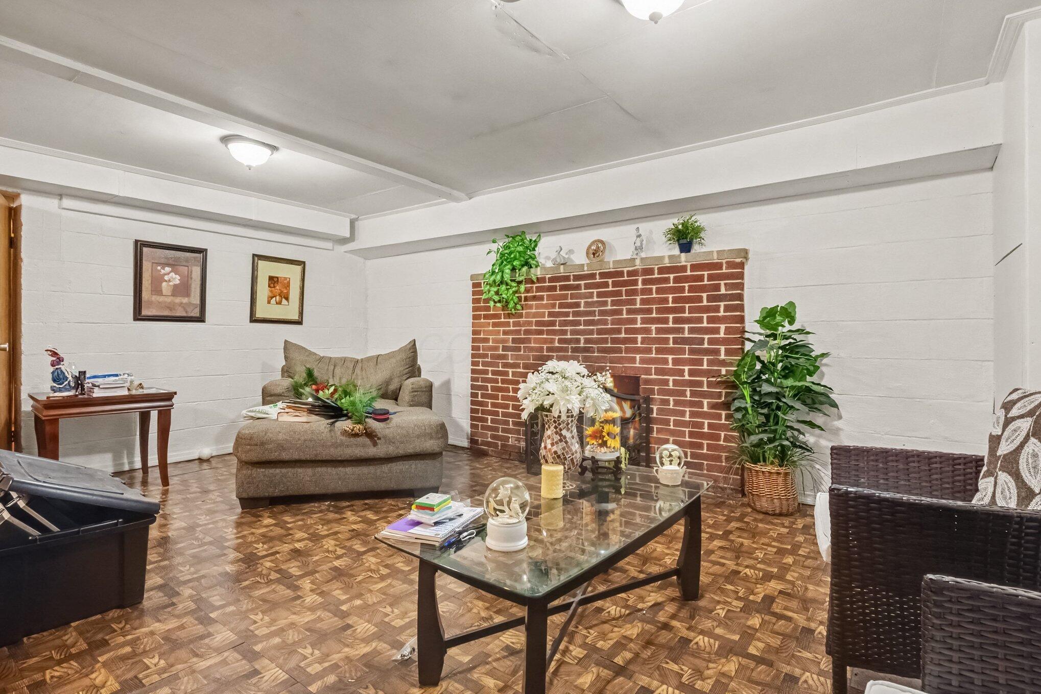 226 Oxley Road Property Photo 17
