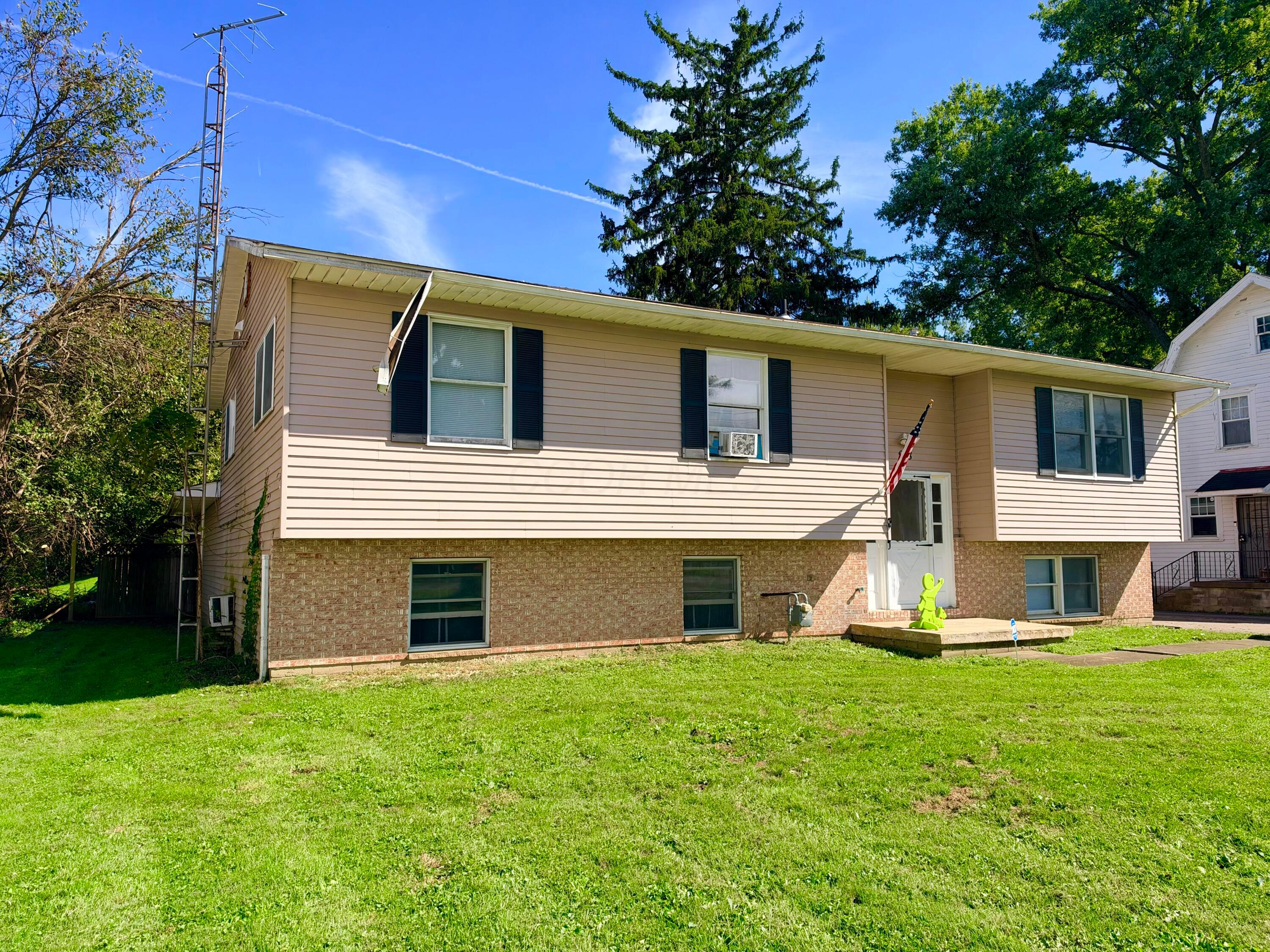 988 Mount Vernon Road Property Photo 1