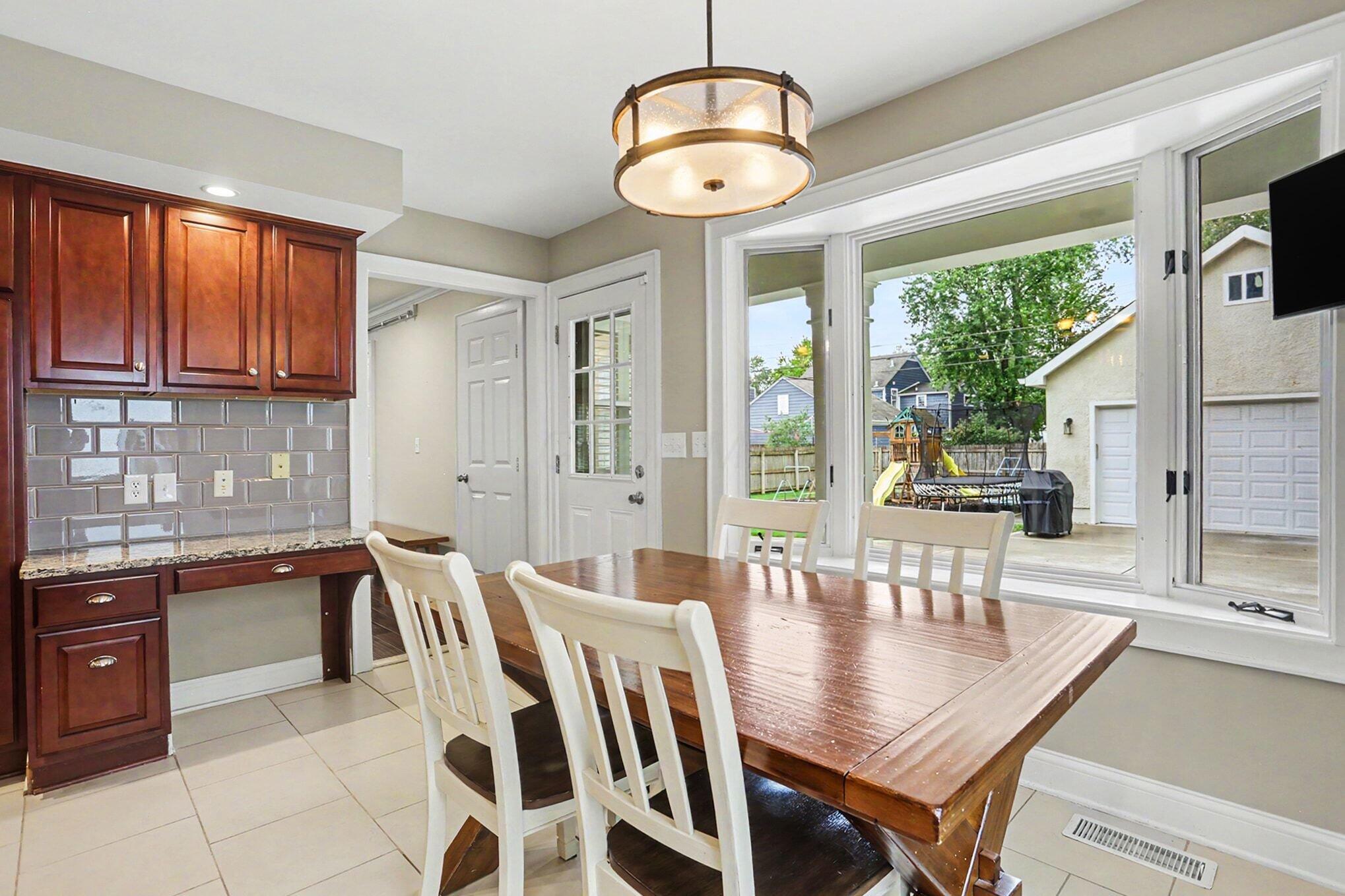 2553 Chester Road Property Photo 15
