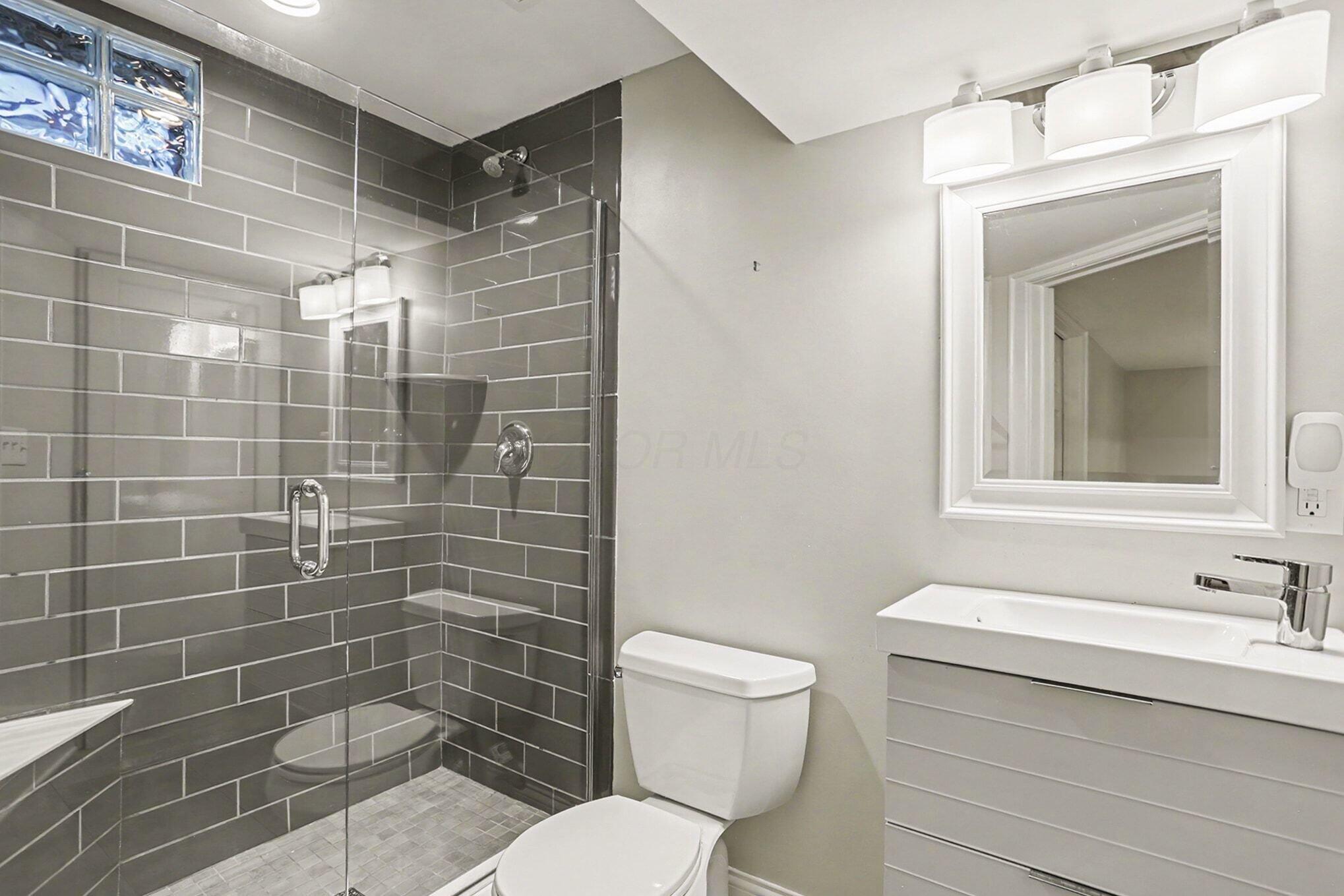 2553 Chester Road Property Photo 33