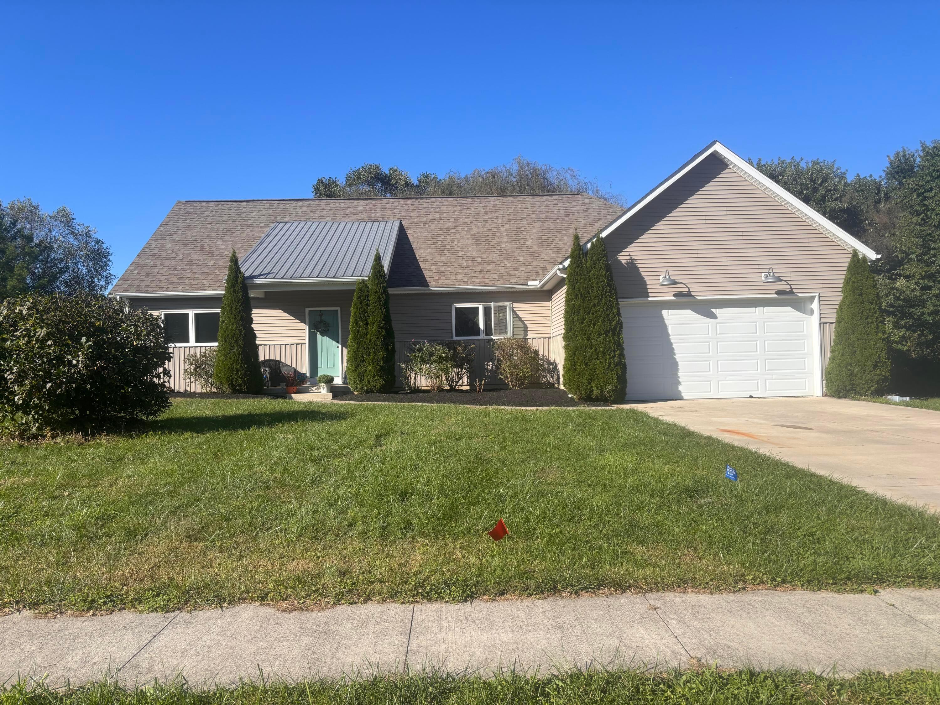 38 Buttercup Court Sw Property Photo 1