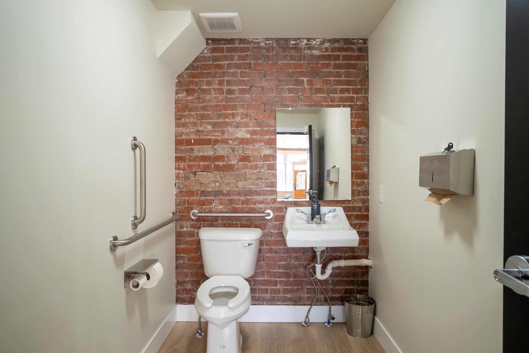 226036848 Property Photo 16
