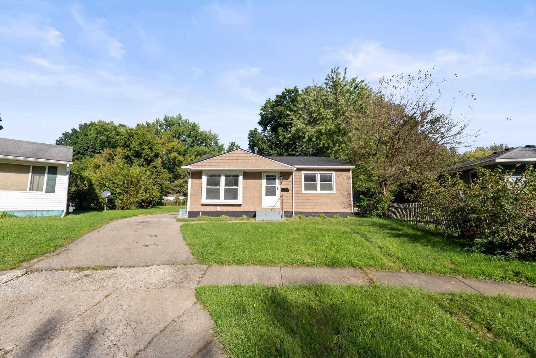 1576 Koebel Road Property Photo 3