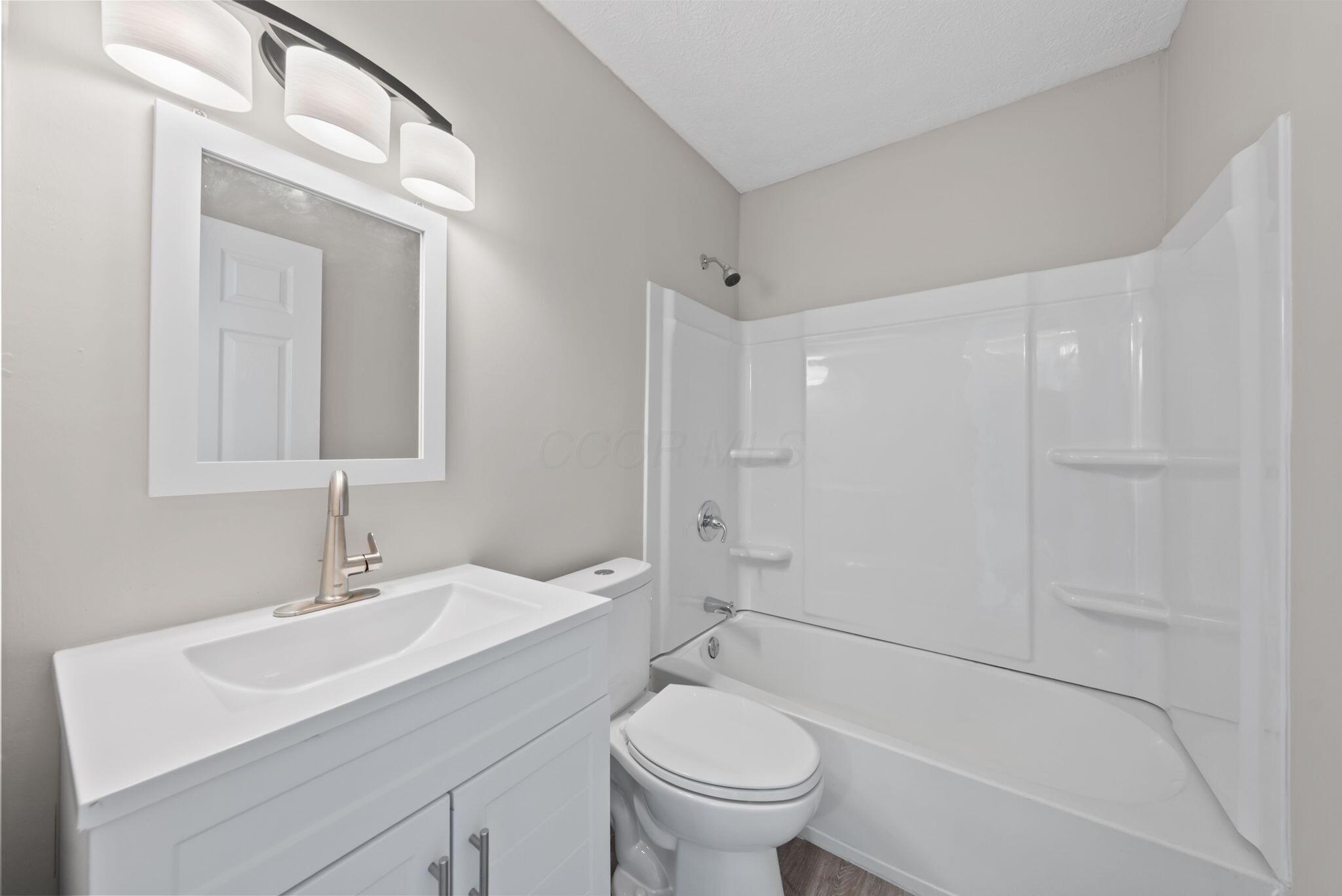 1576 Koebel Road Property Photo 16
