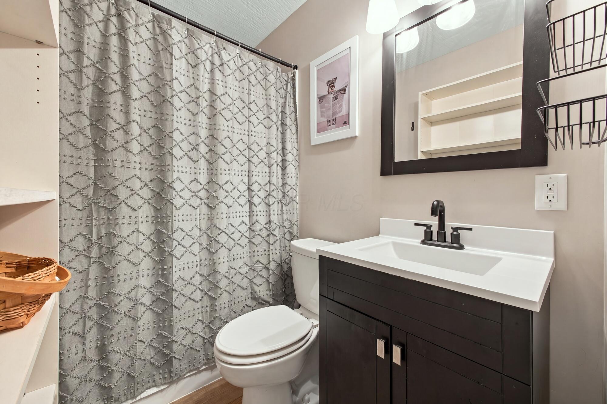 1125 Martinique Drive Property Photo 12
