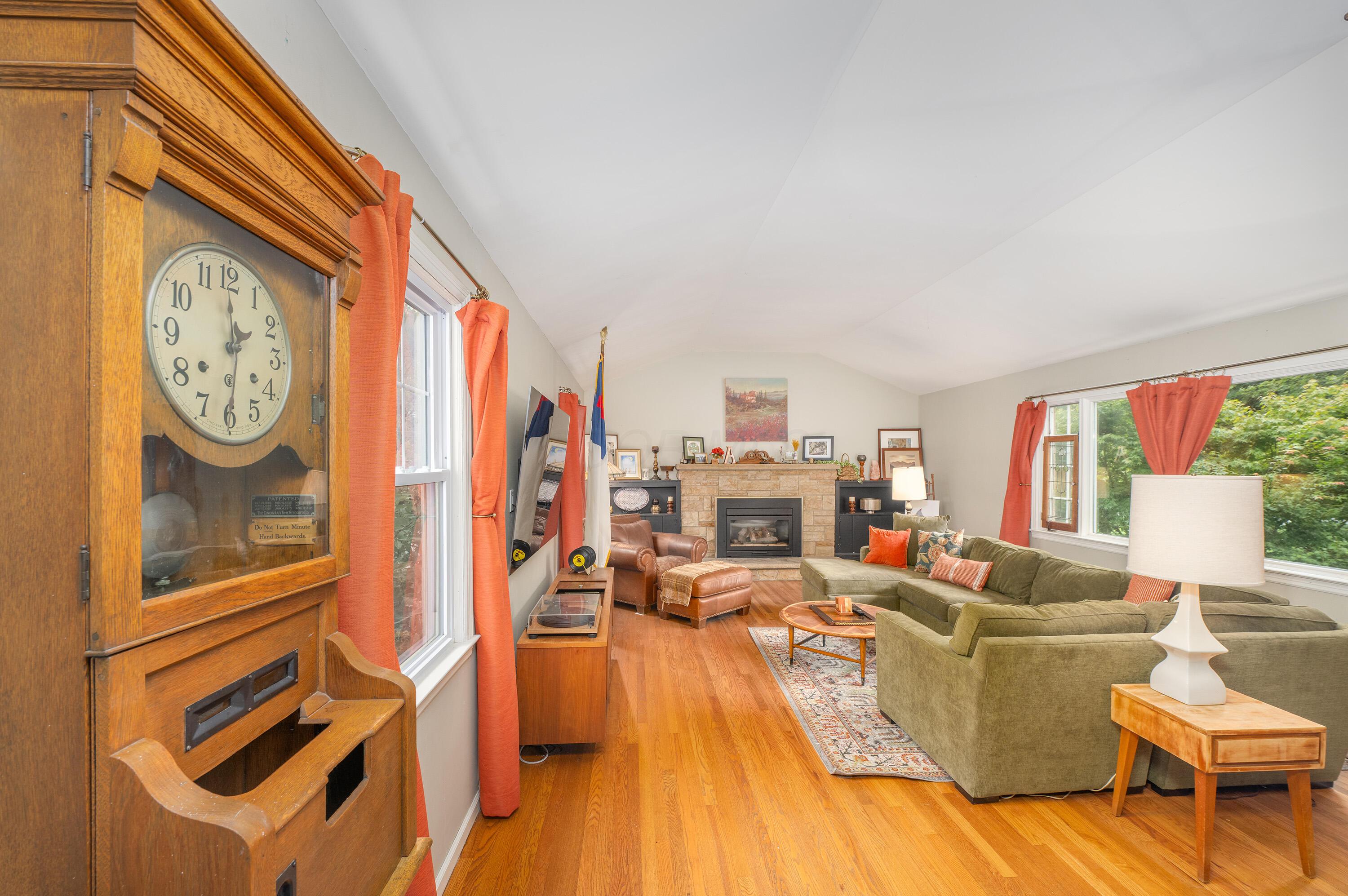 1100 E Vine Street Property Photo 4