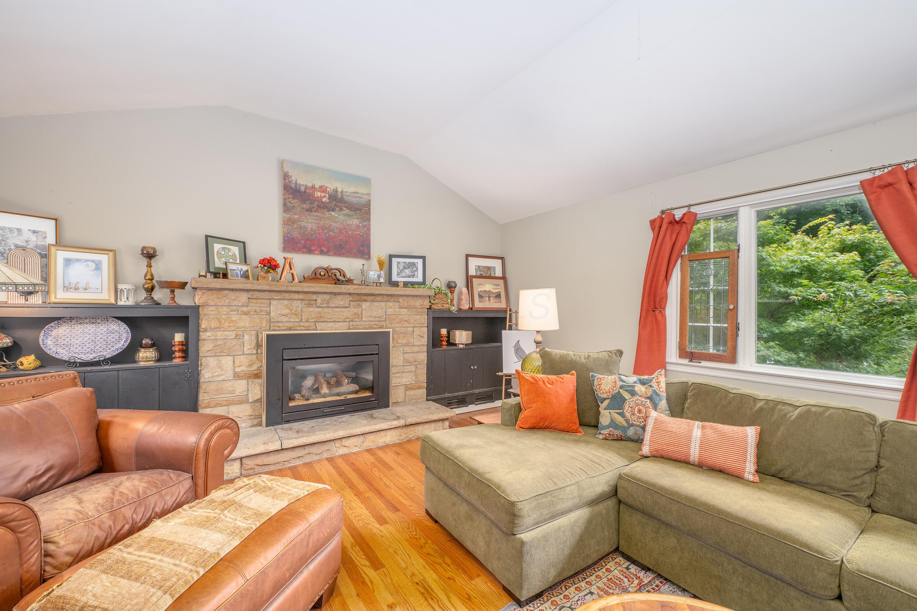 1100 E Vine Street Property Photo 6