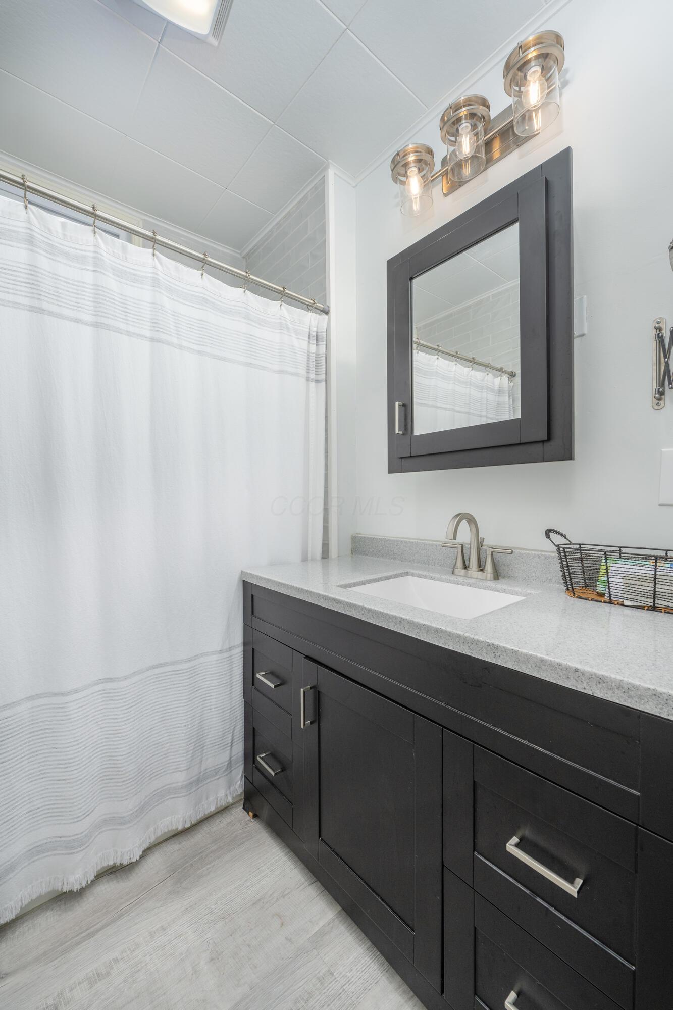 1100 E Vine Street Property Photo 23