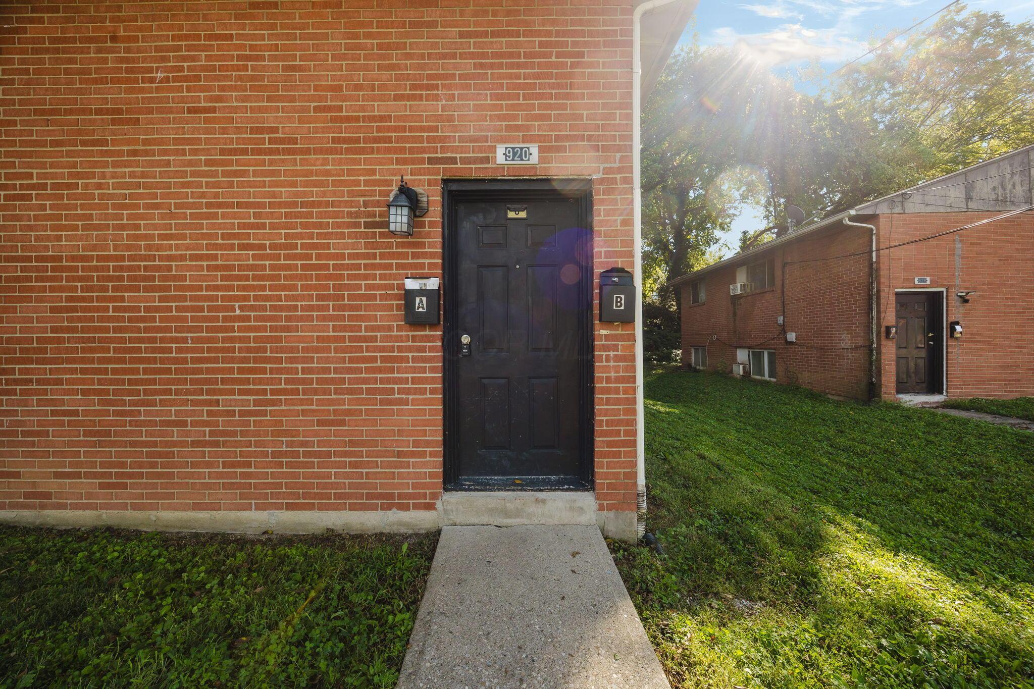 920 Ferndale Place Property Photo 4