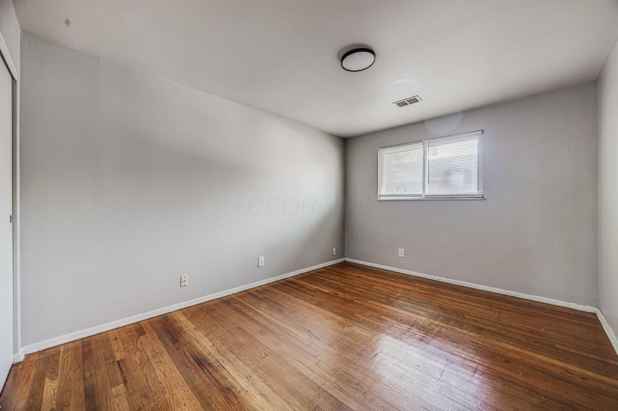 920 Ferndale Place Property Photo 15