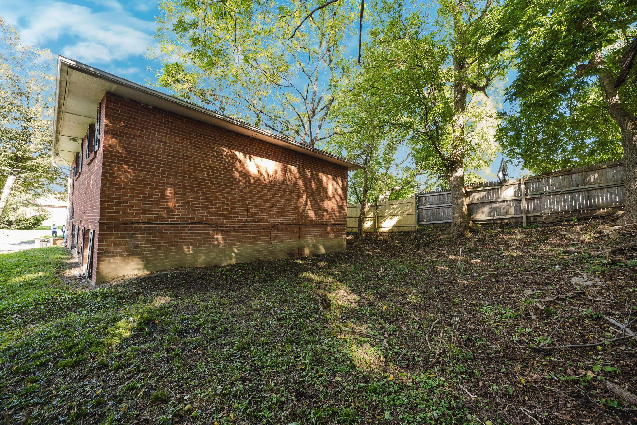 920 Ferndale Place Property Photo 17