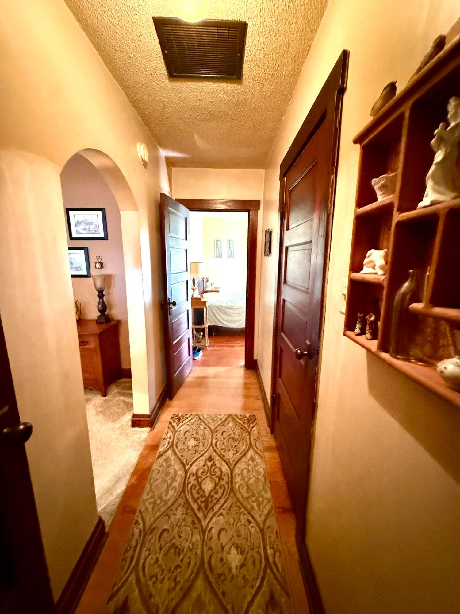 327 E Elm Street Property Photo 16