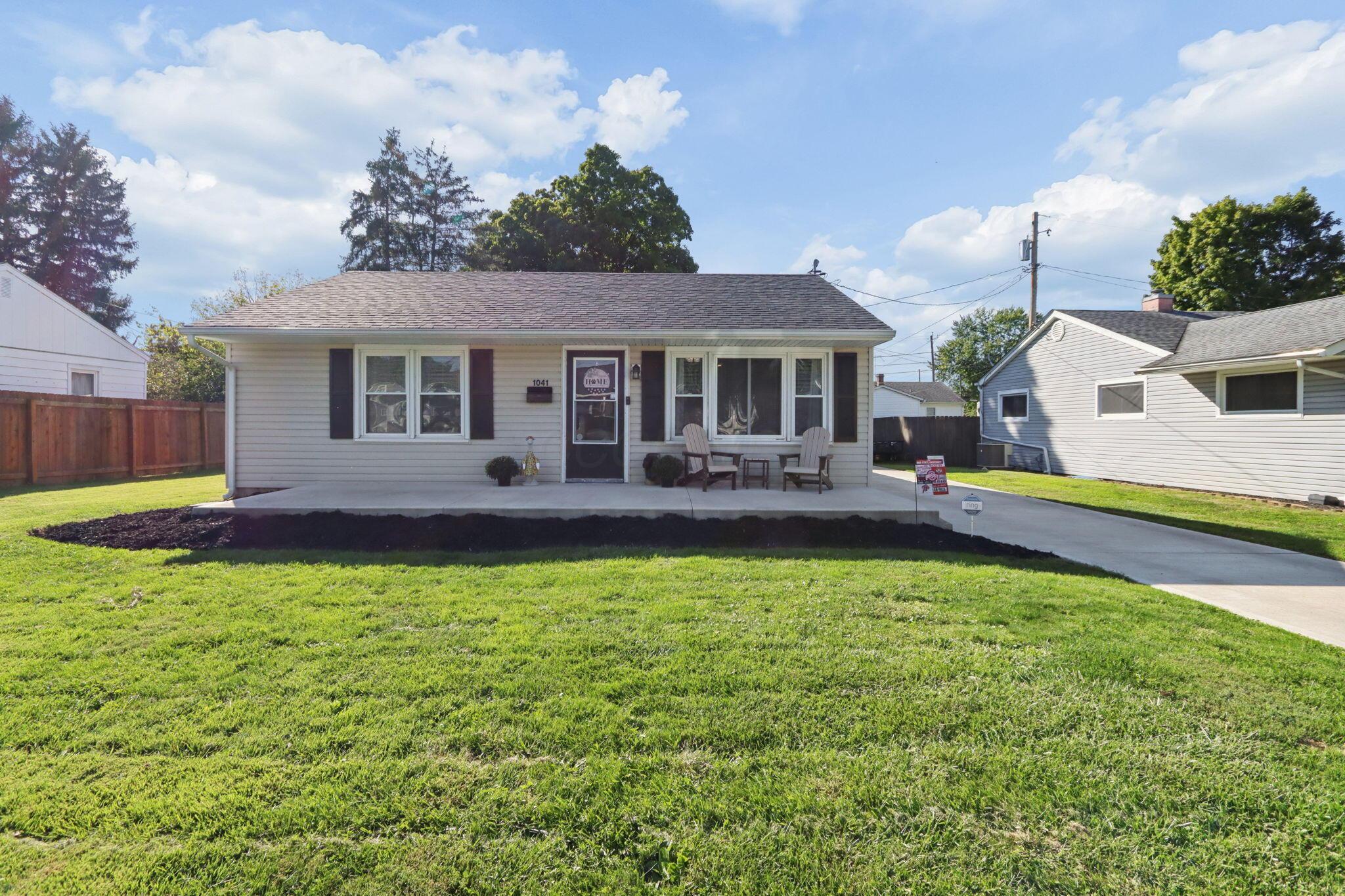 1041 Sunshine Street Property Photo 1