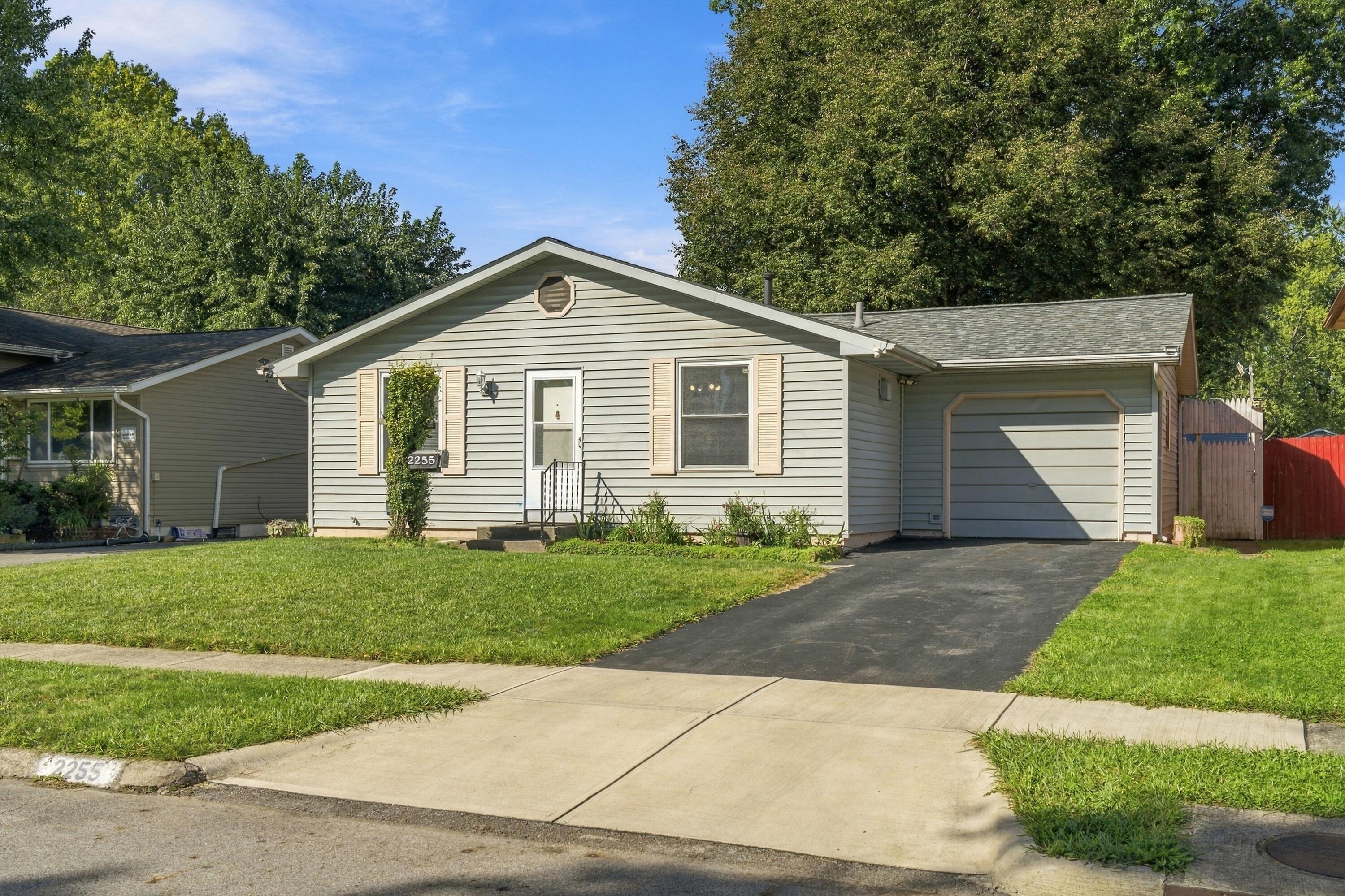 2255 Cardston Drive Property Photo 1