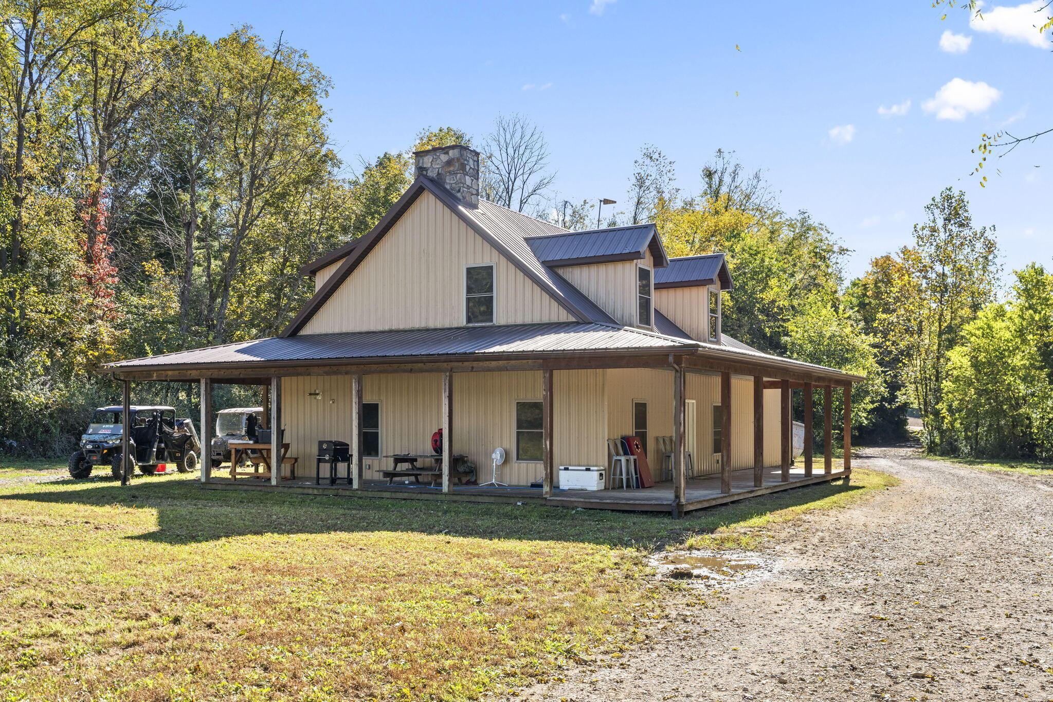 15909 Middlefork Road Property Photo 3