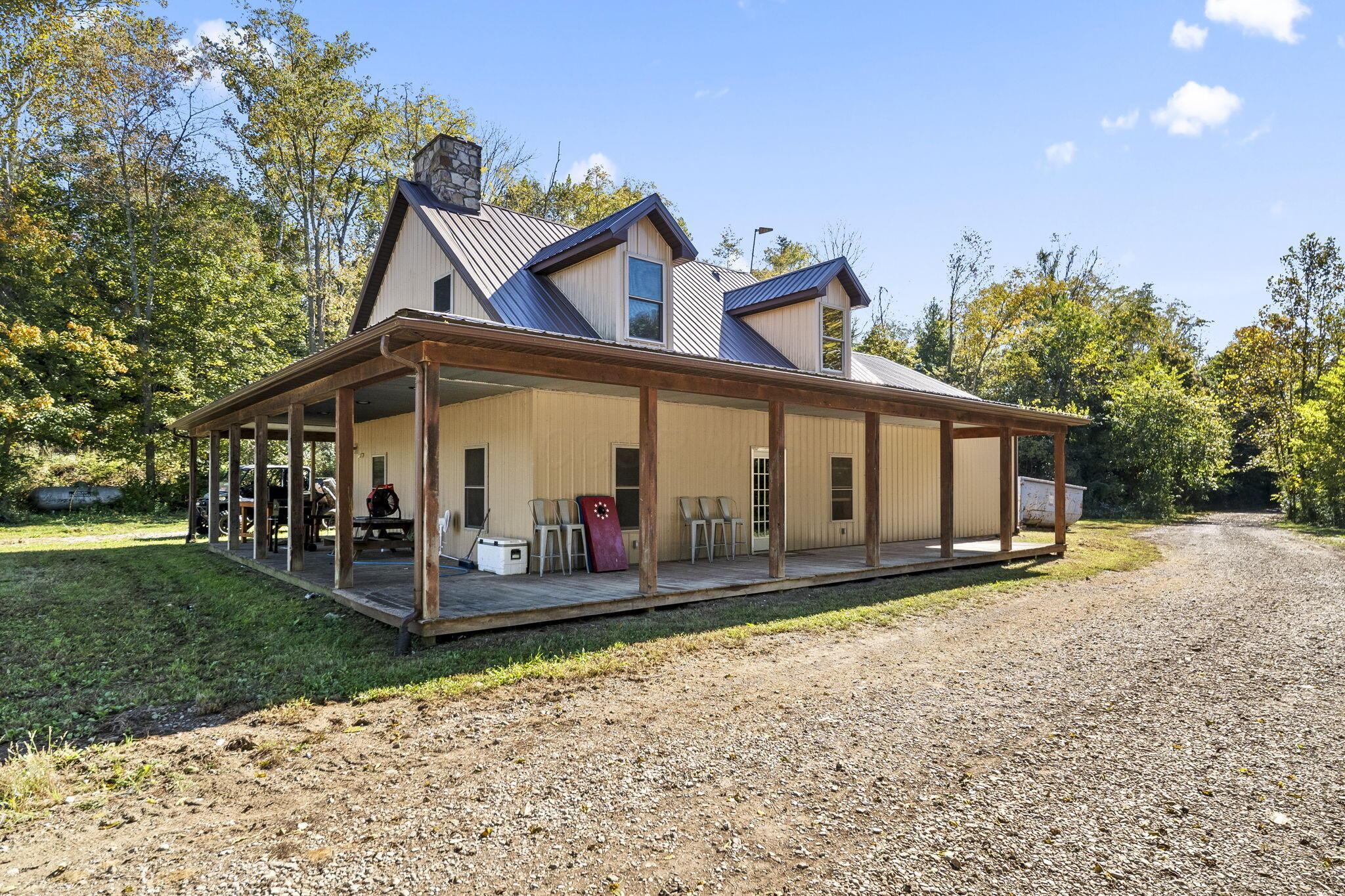 15909 Middlefork Road Property Photo 4