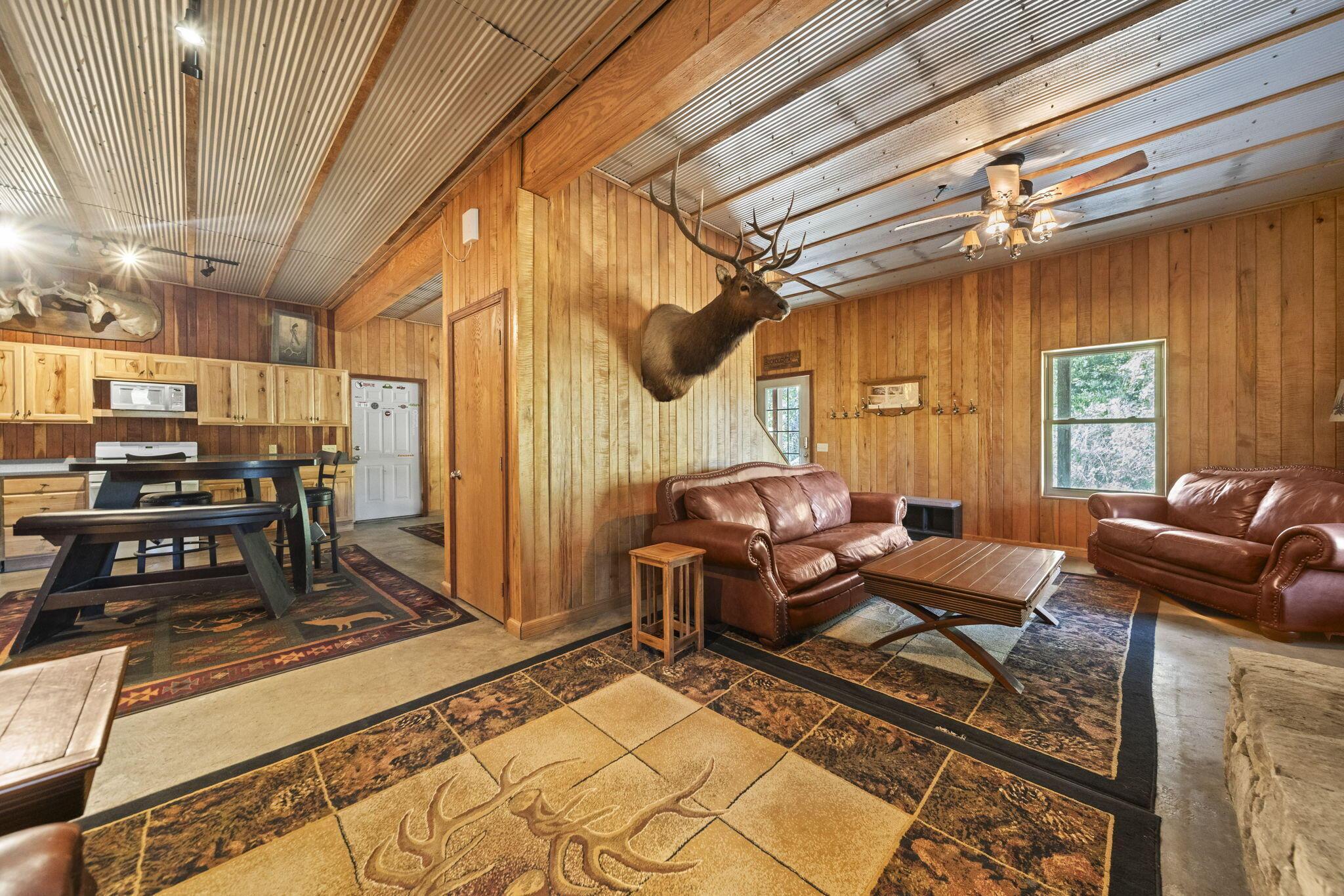 15909 Middlefork Road Property Photo 11
