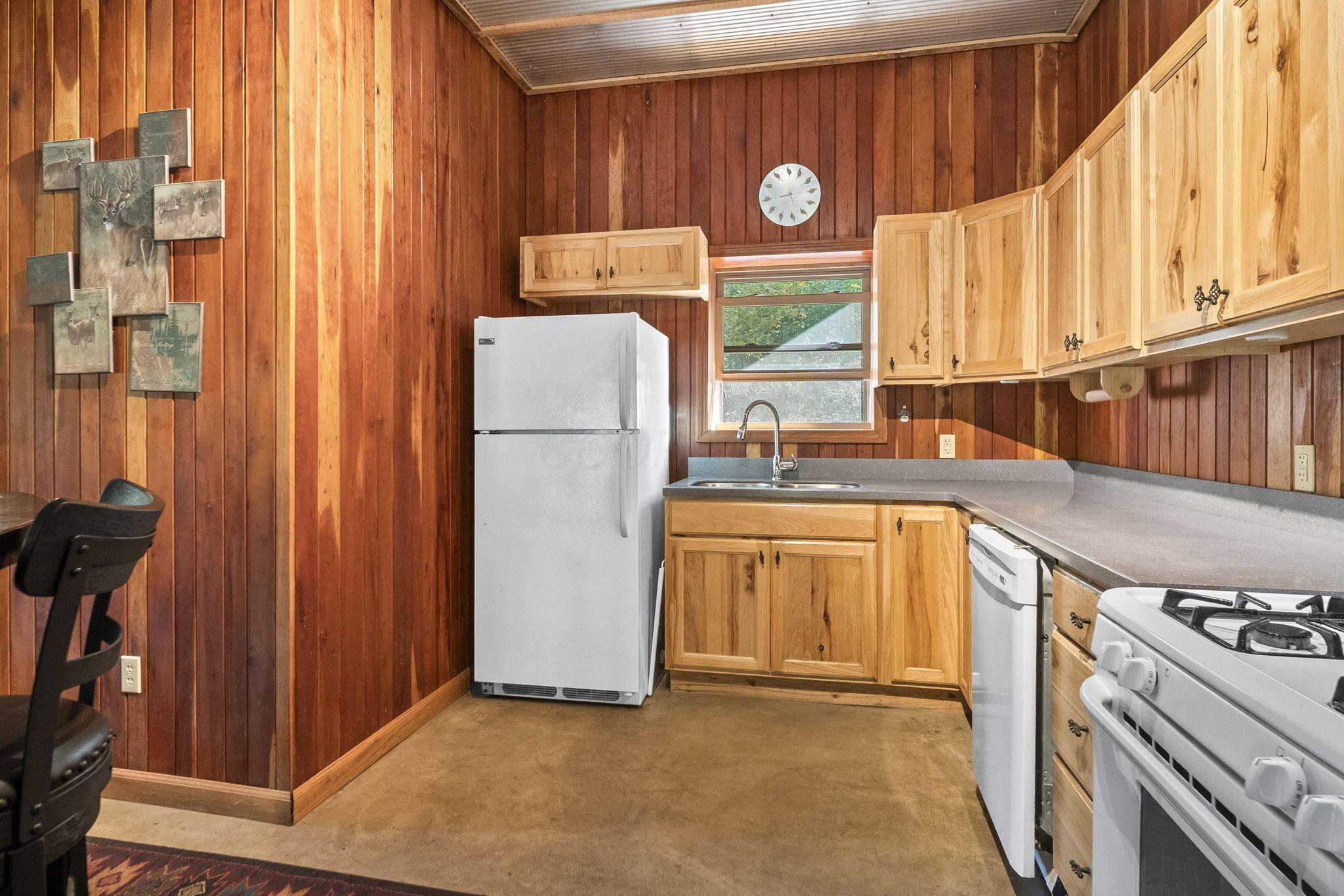 15909 Middlefork Road Property Photo 18