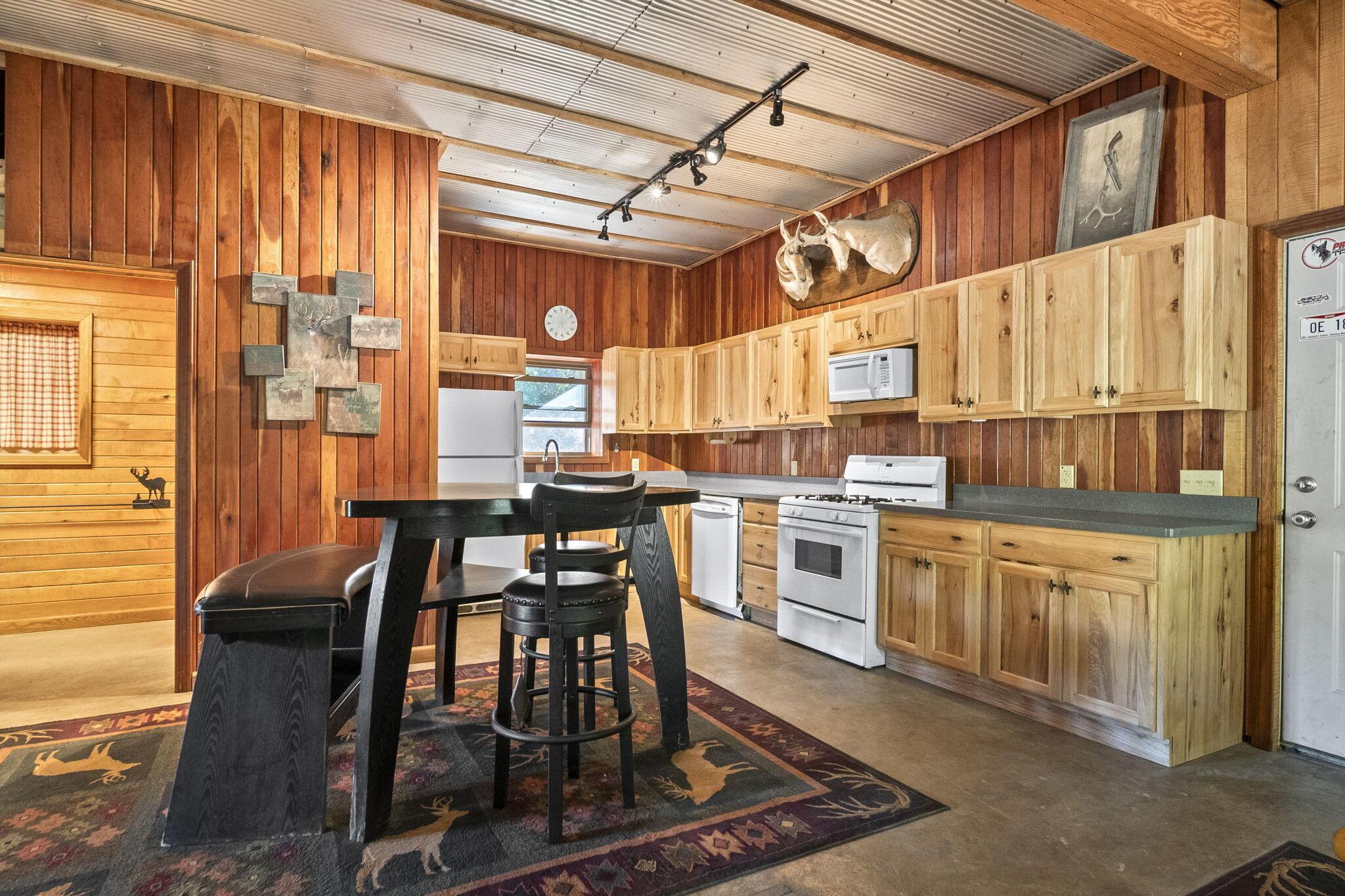 15909 Middlefork Road Property Photo 21