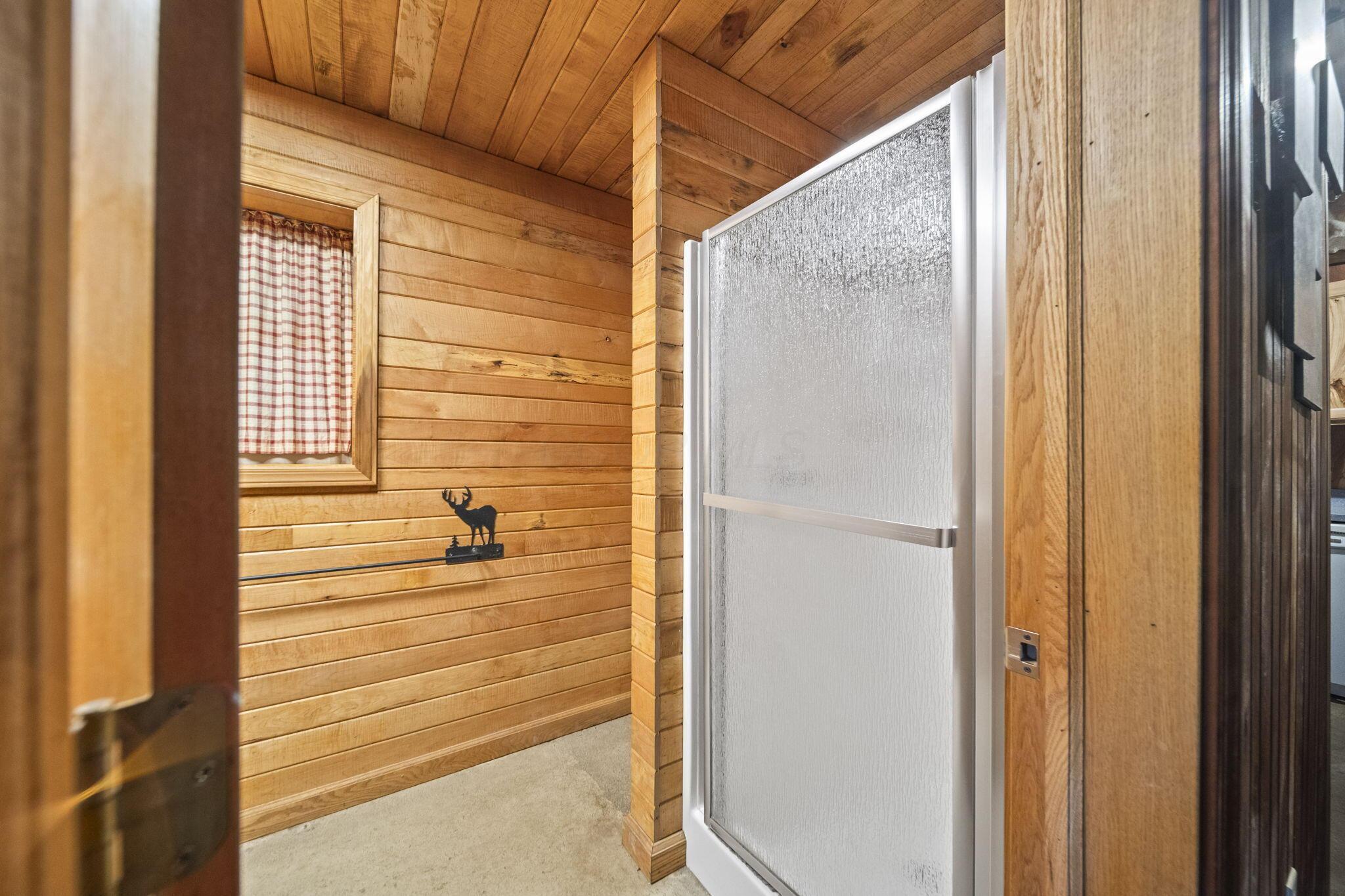 15909 Middlefork Road Property Photo 22