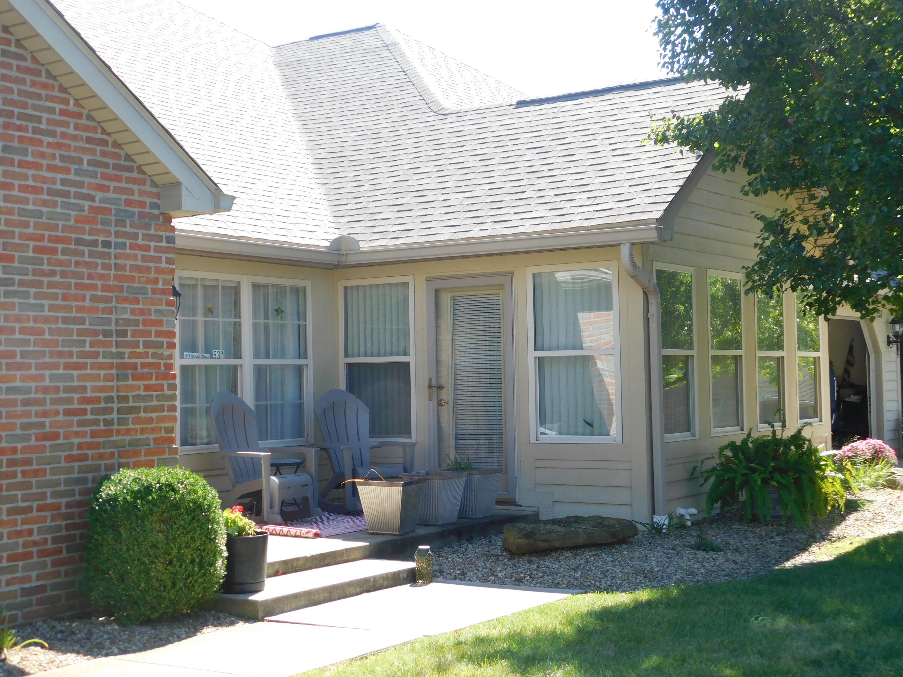 537 Edgehill Circle Property Photo 3