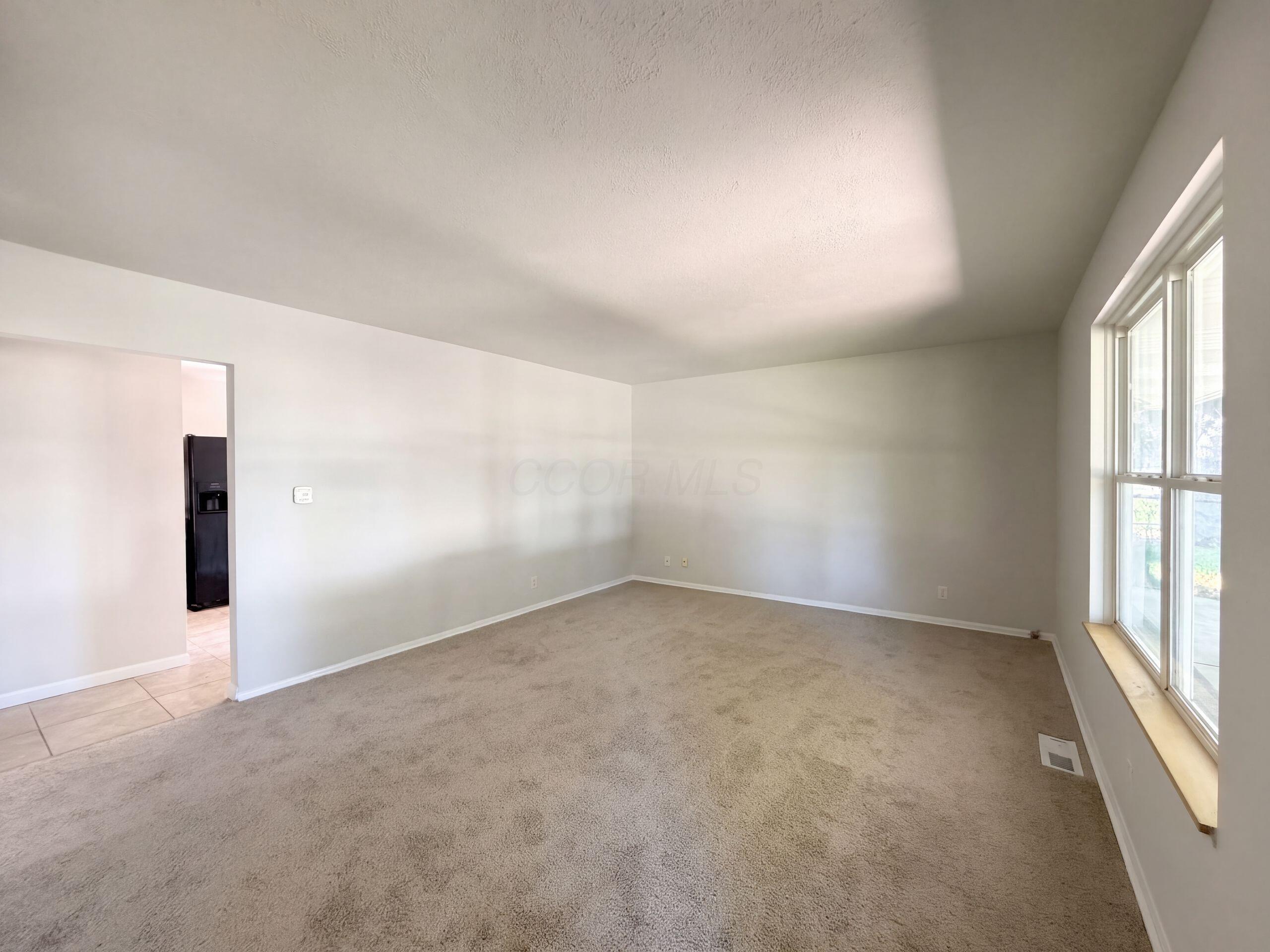 55 Fieldpoint Road Property Photo 3