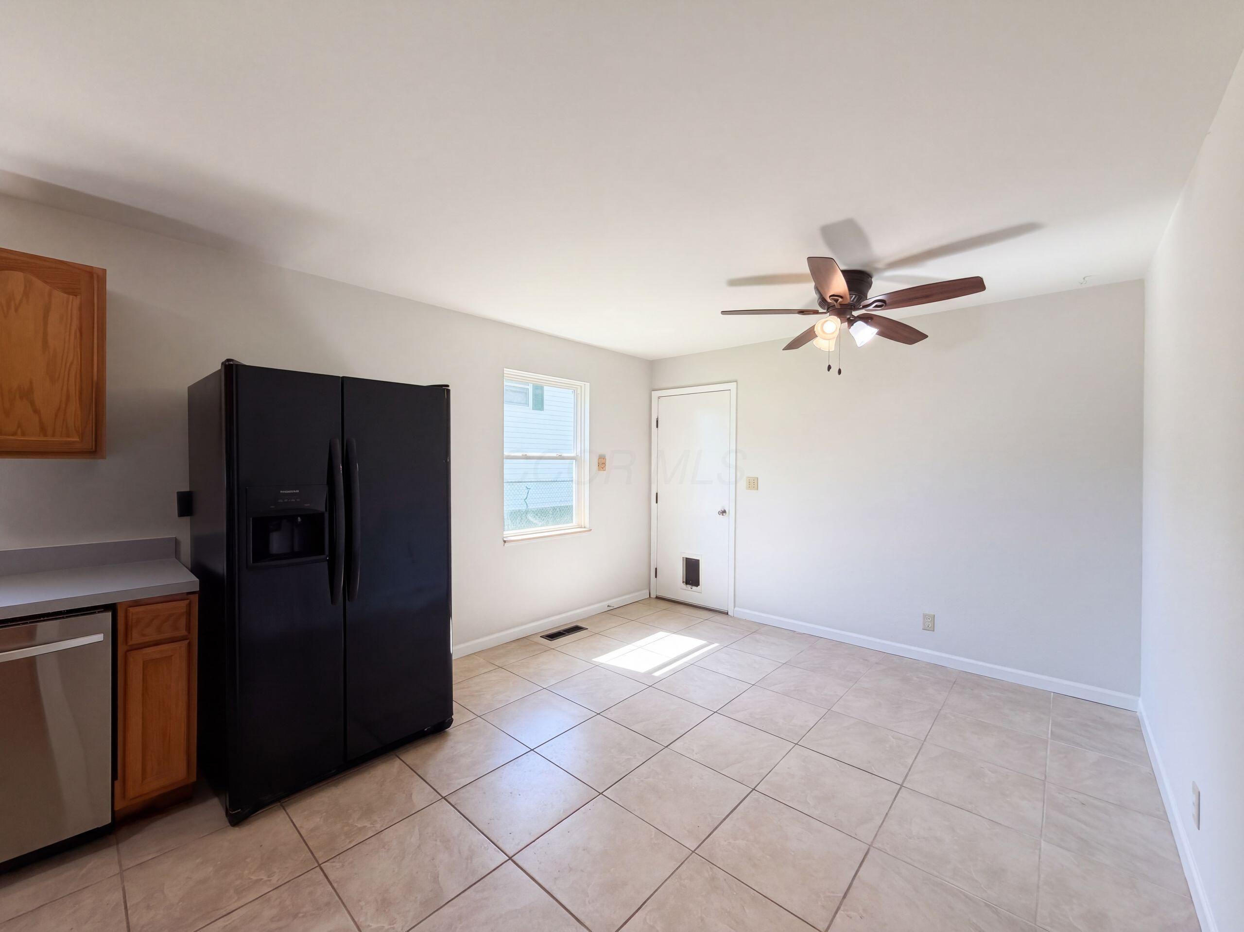 55 Fieldpoint Road Property Photo 8