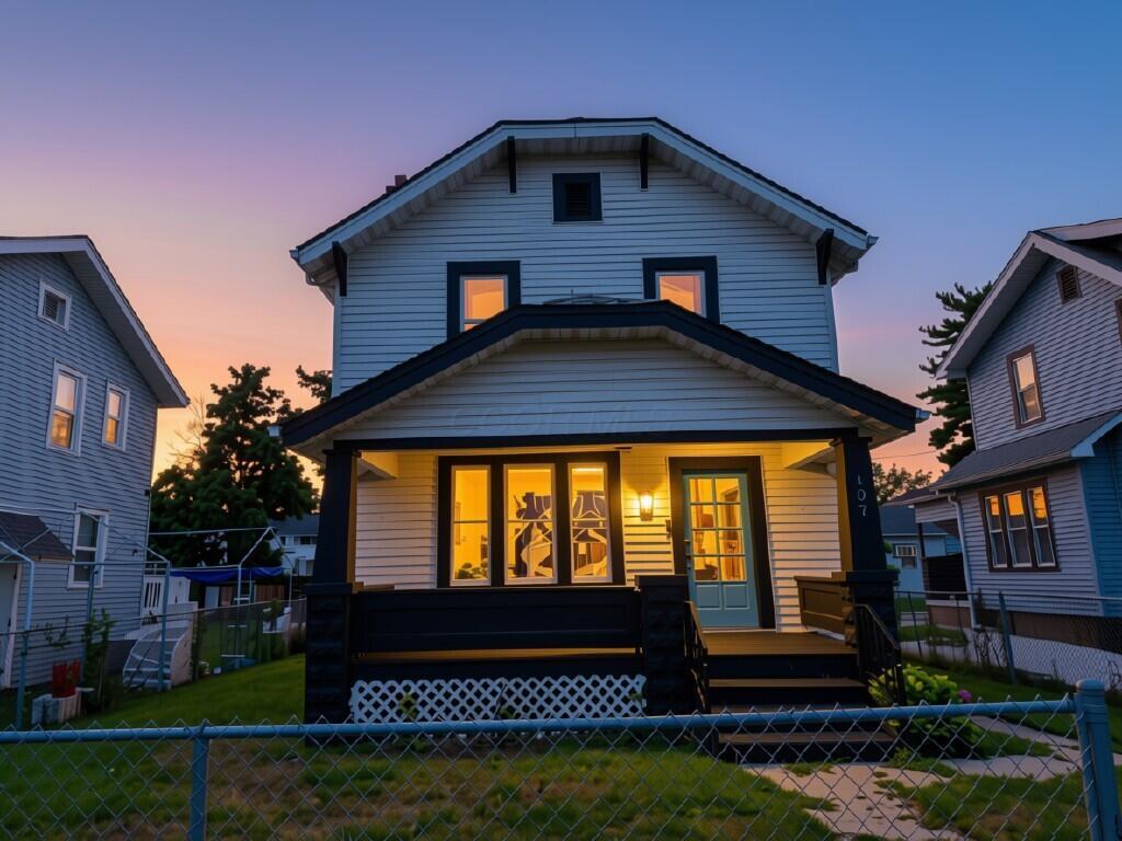107 N Powell Avenue Property Photo 1