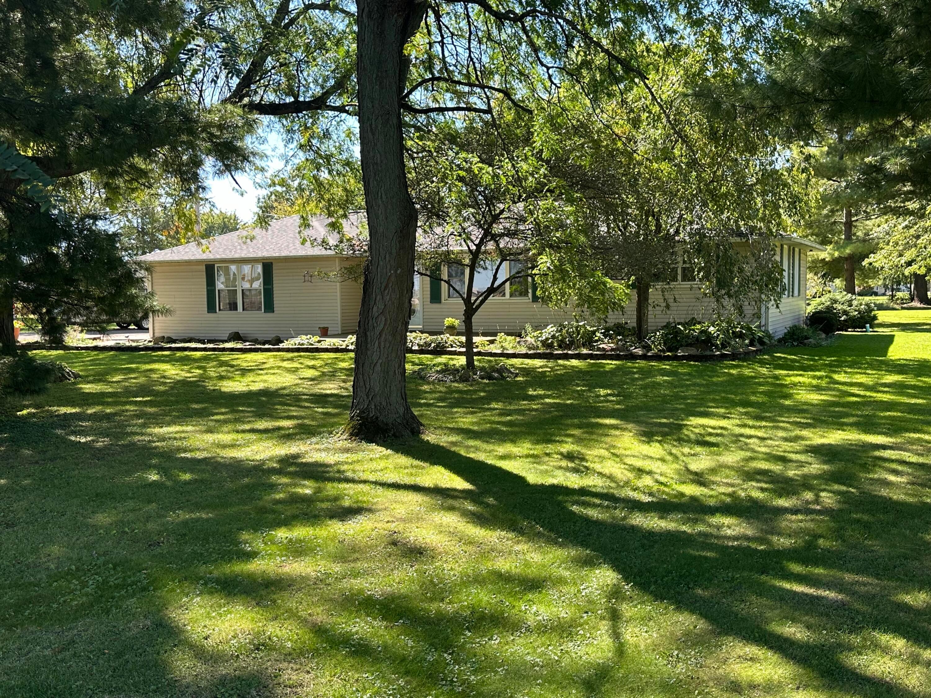 340 S Napoleon Road Property Photo 3