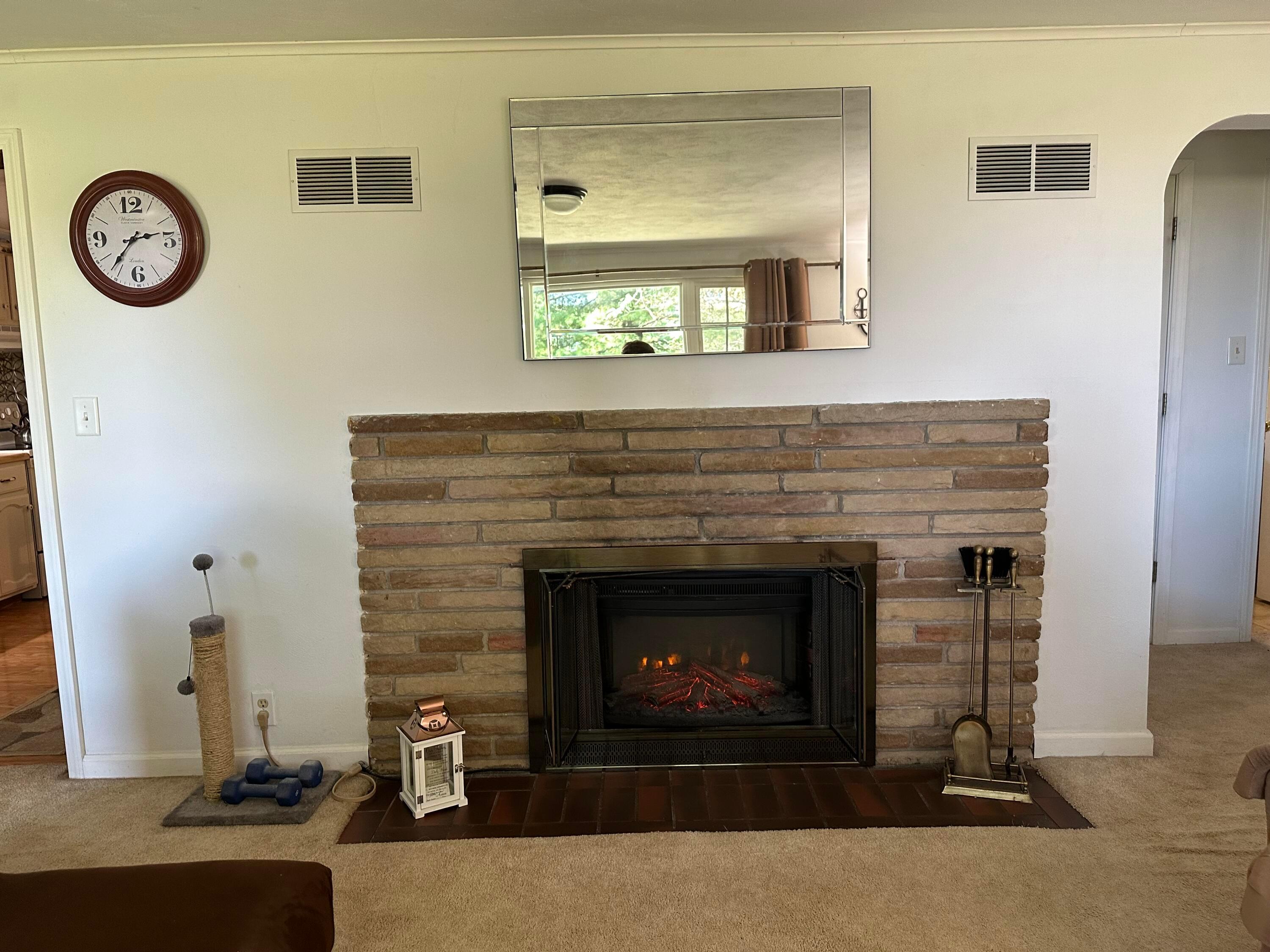340 S Napoleon Road Property Photo 8