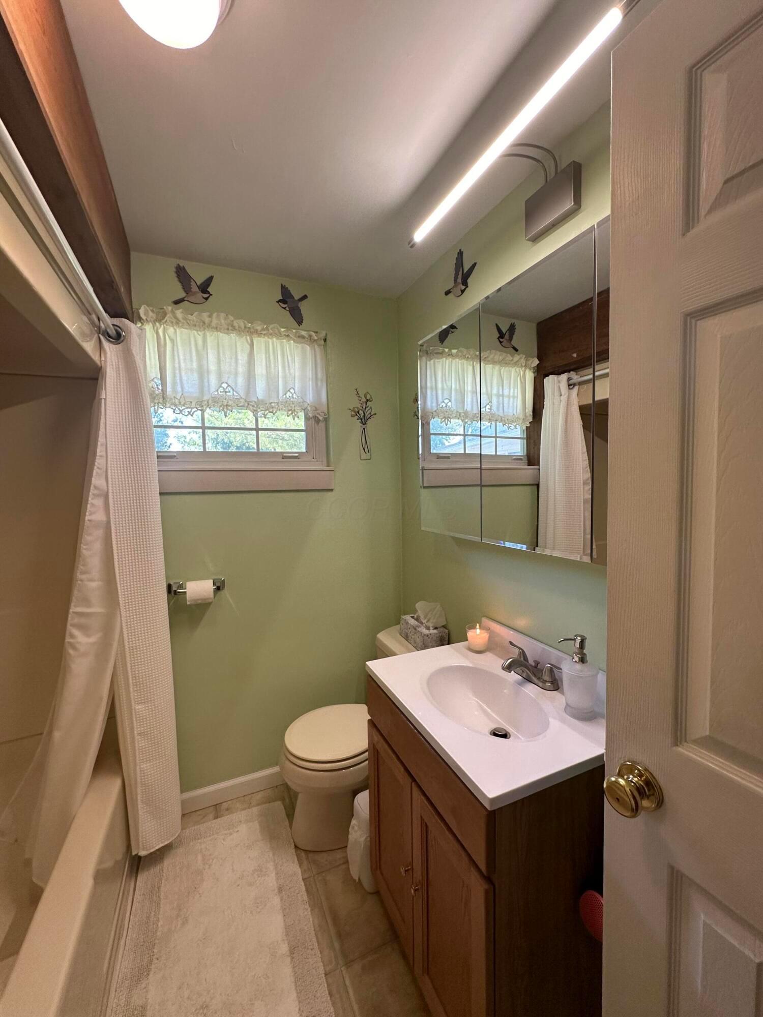 340 S Napoleon Road Property Photo 11