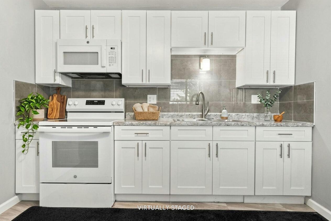 3049 Durham Drive Property Photo 3