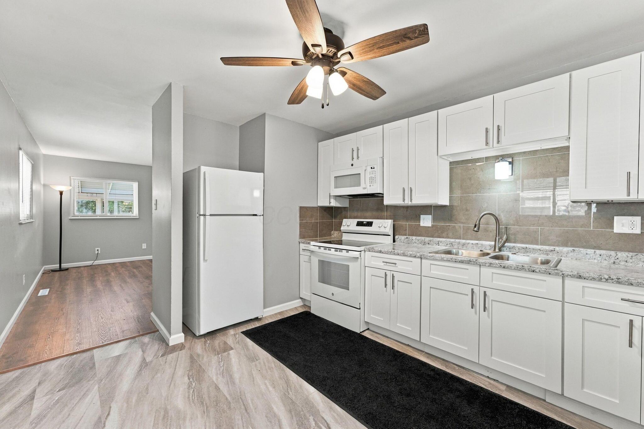 3049 Durham Drive Property Photo 4