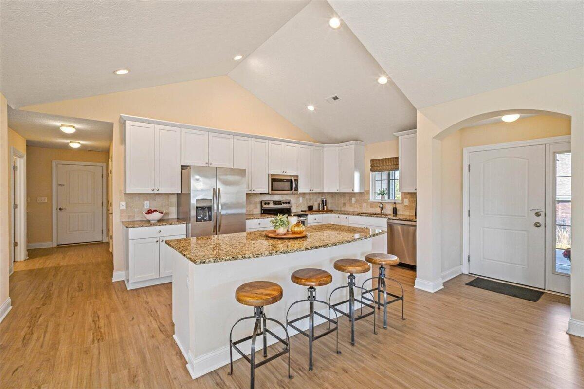 109 Narragansett Drive Property Photo 12
