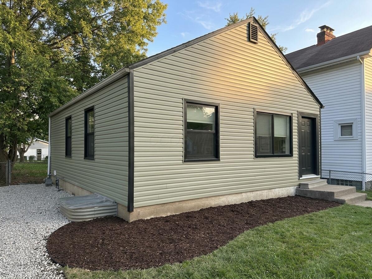 1452 Manchester Avenue Property Photo 1