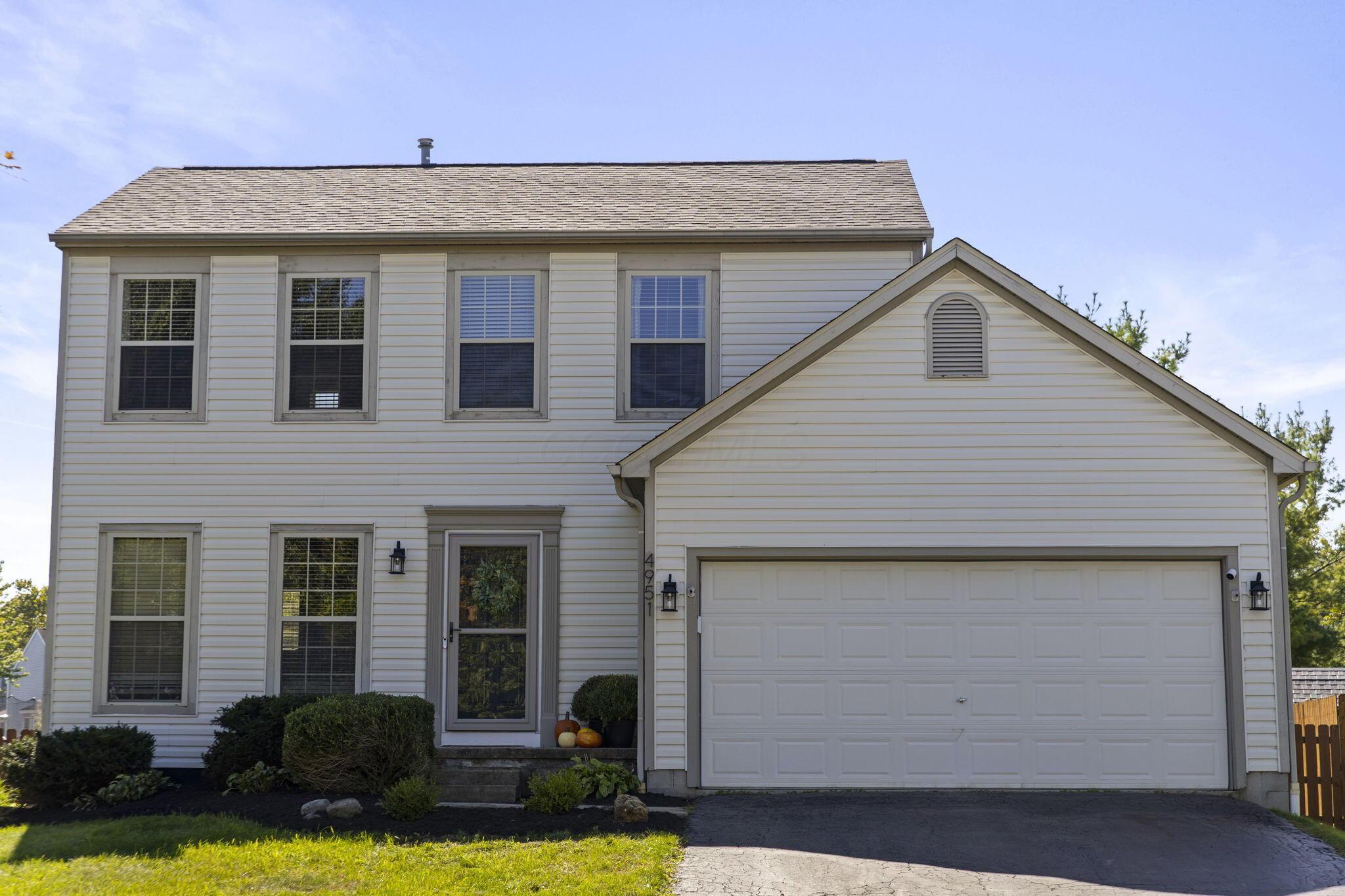 4951 Hilliard Green Drive Property Photo 1