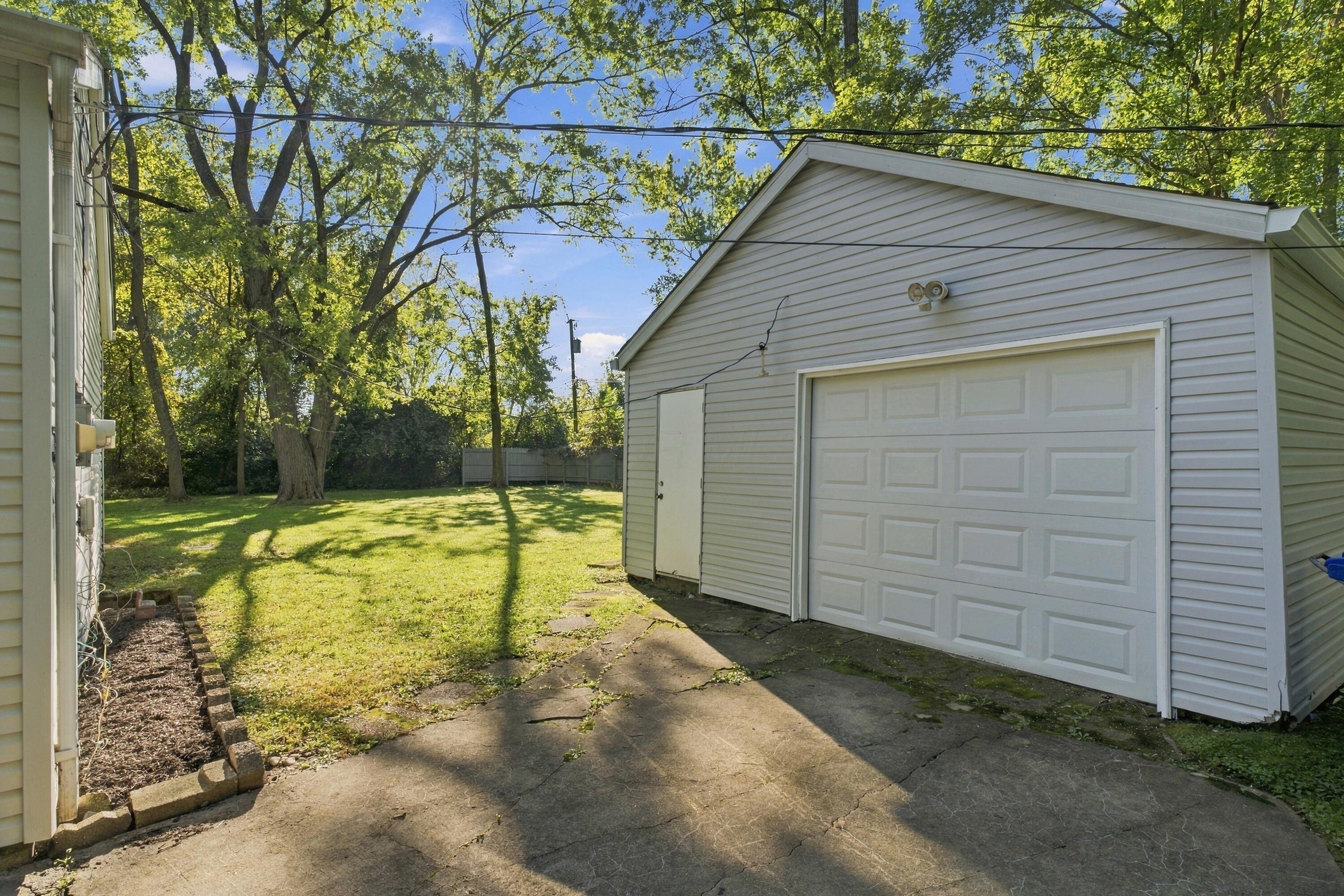 2533 Brooklyn Road Property Photo 32