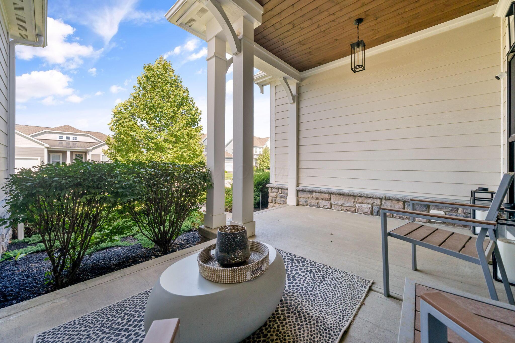 2596 Clemton Park E Property Photo 4