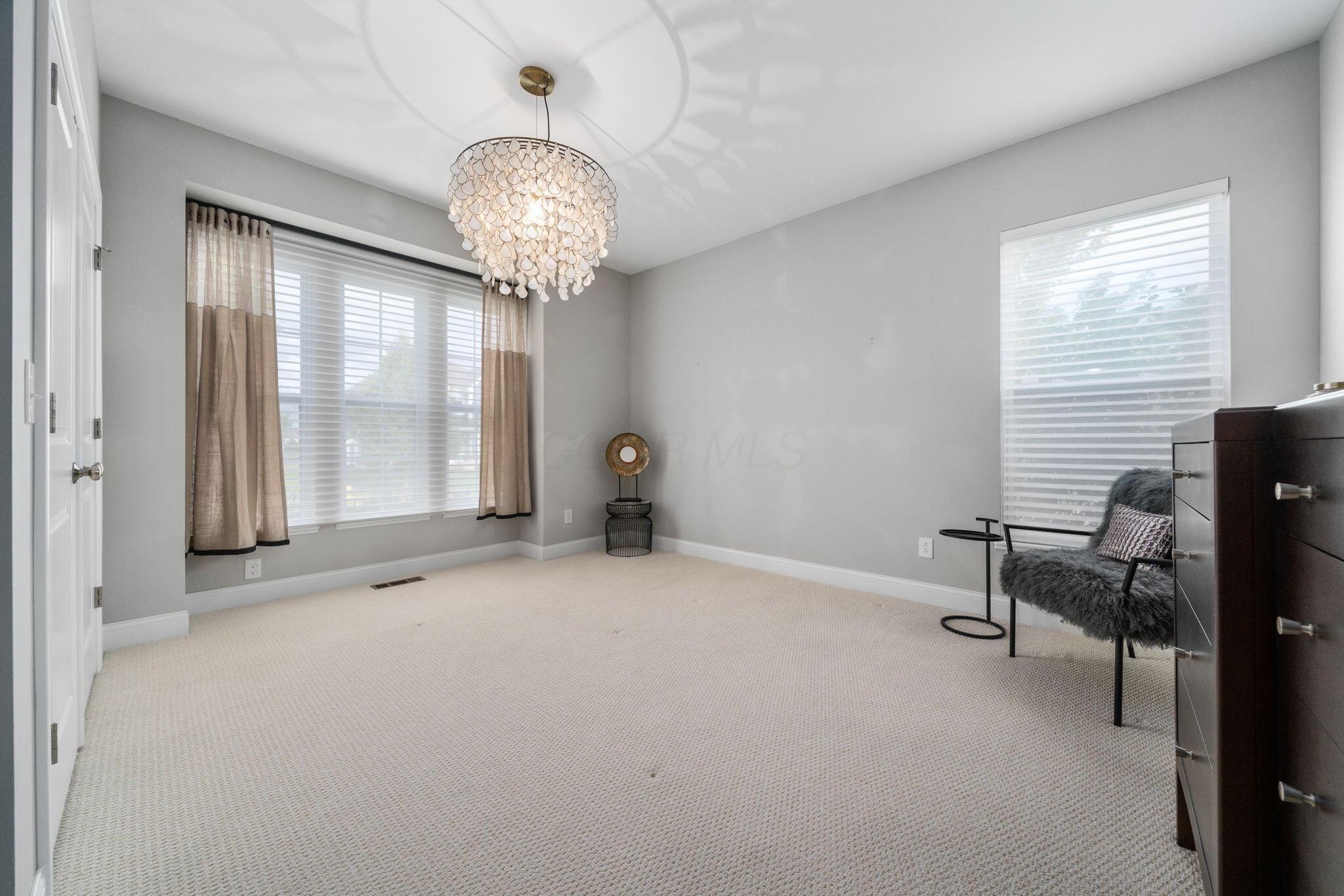 2596 Clemton Park E Property Photo 7