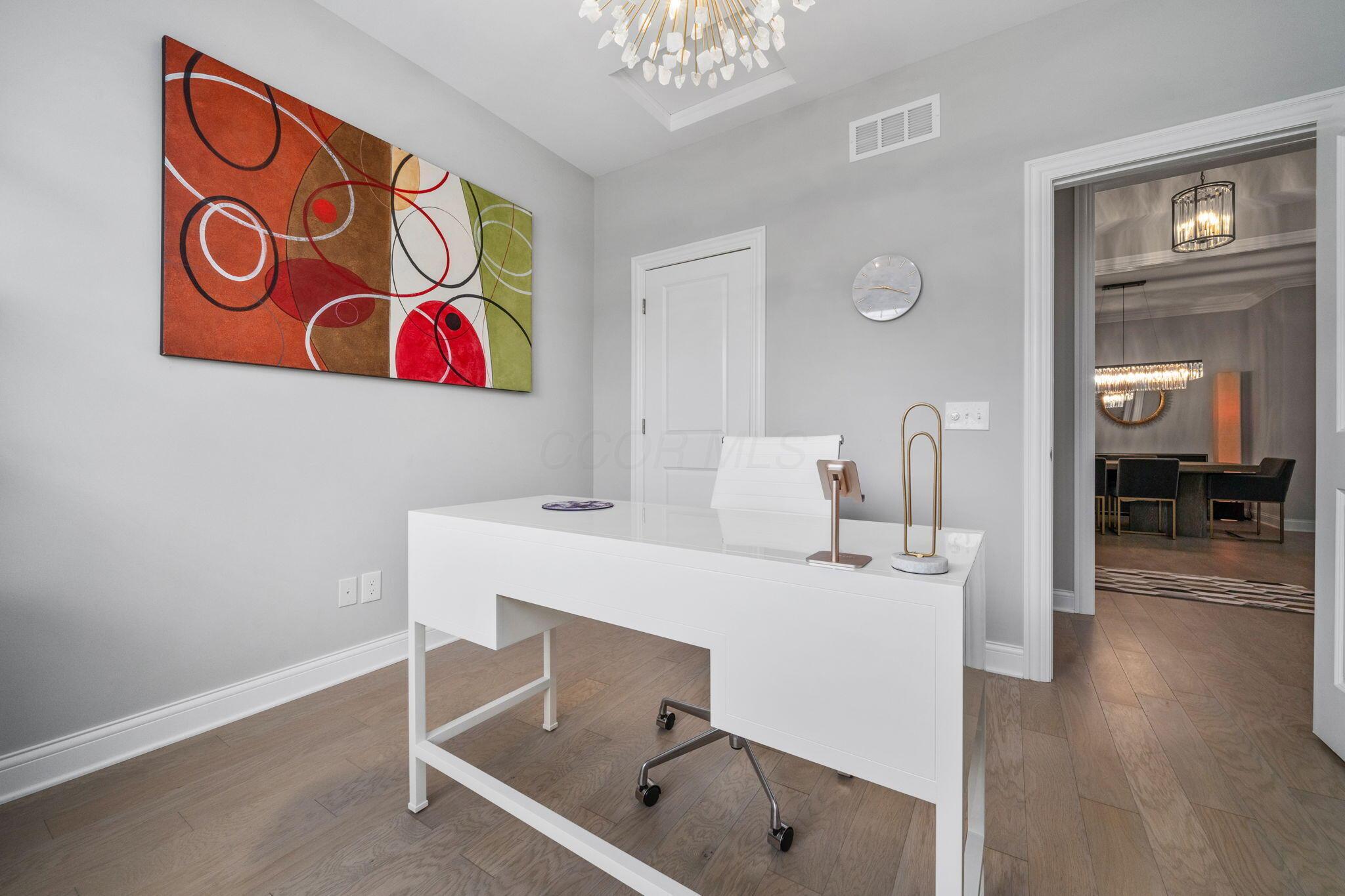 2596 Clemton Park E Property Photo 11