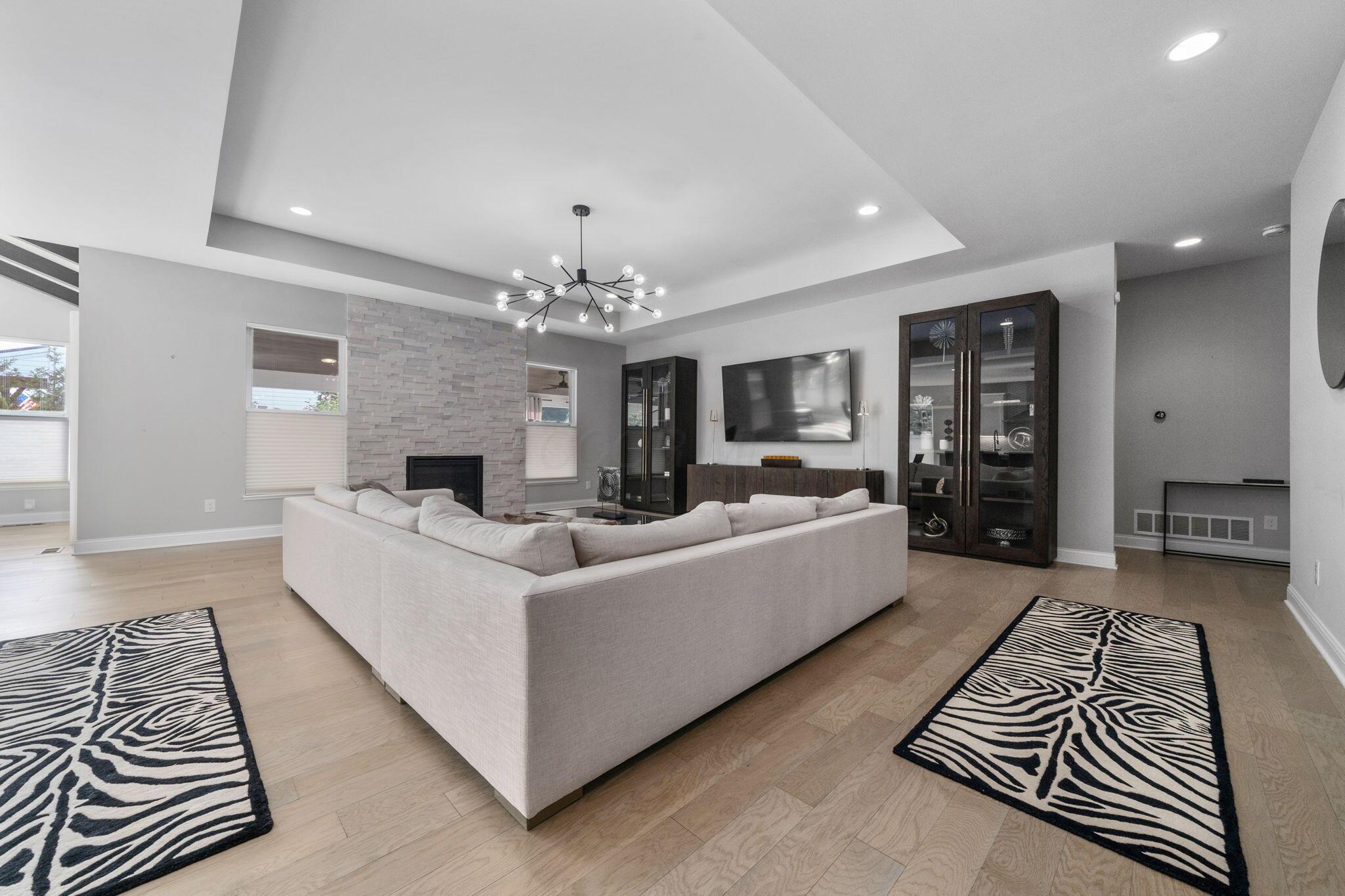 2596 Clemton Park E Property Photo 12