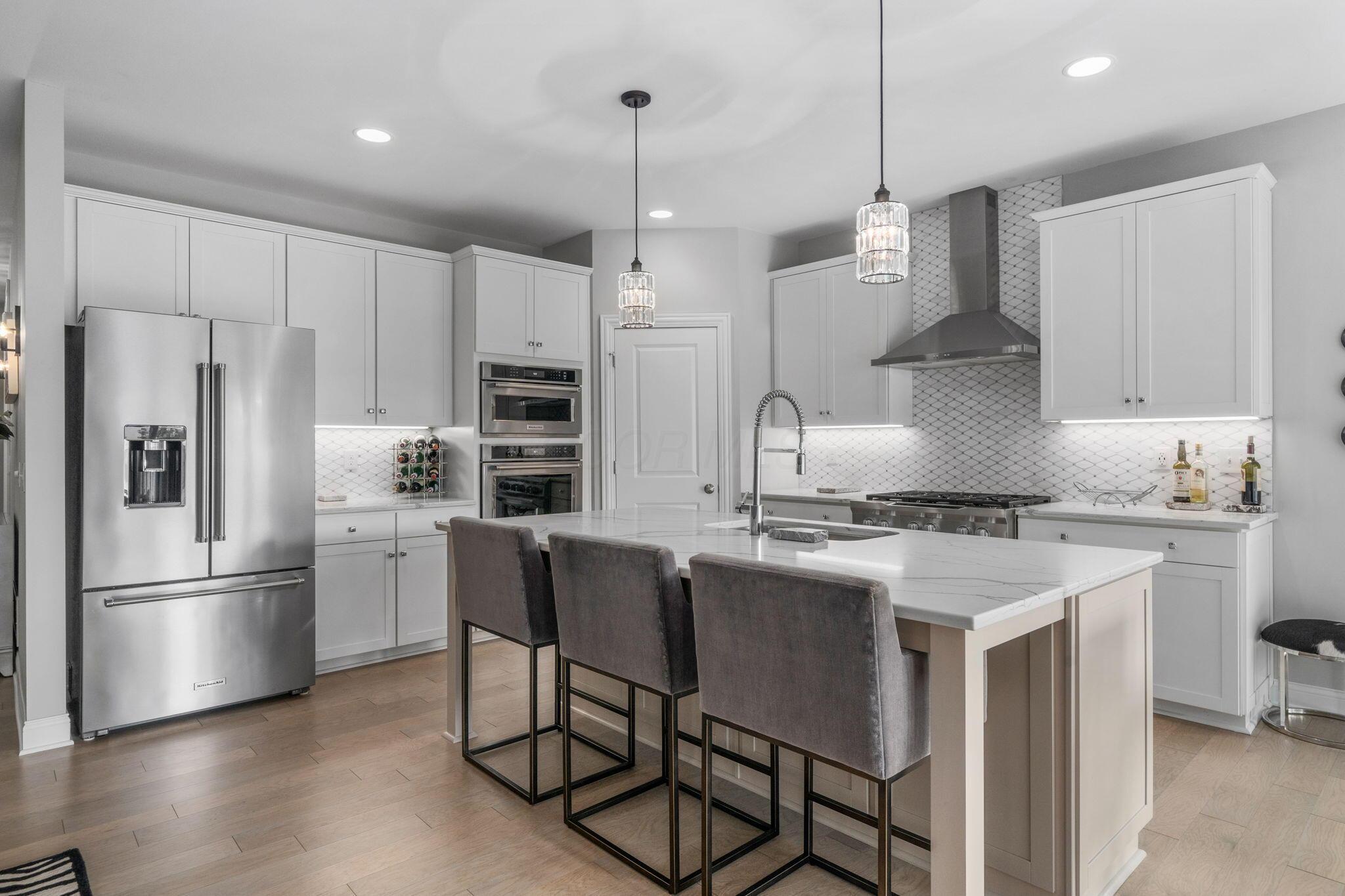 2596 Clemton Park E Property Photo 17