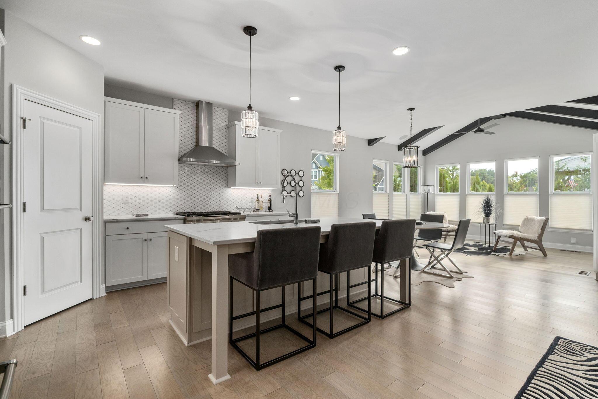 2596 Clemton Park E Property Photo 19