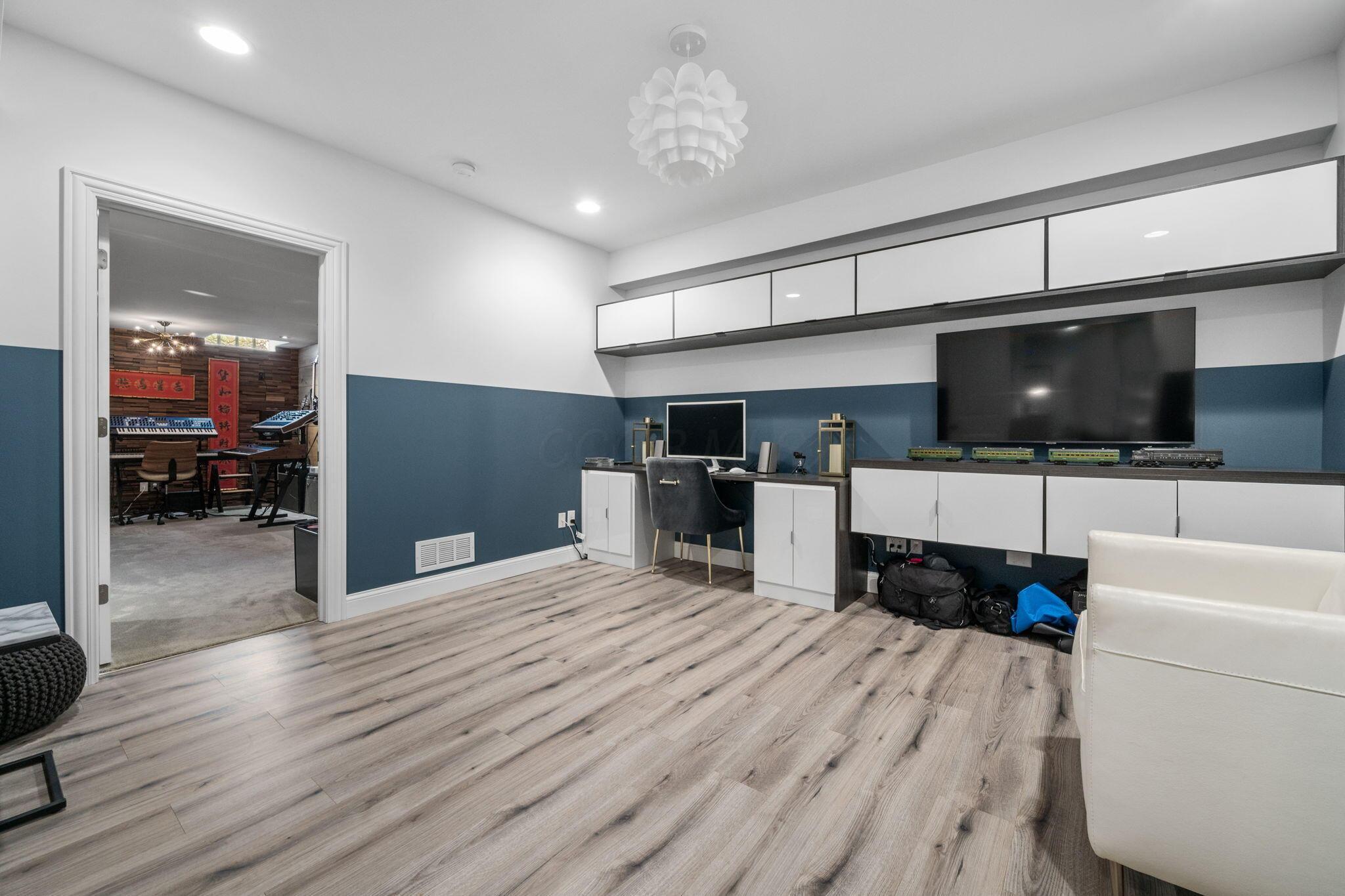2596 Clemton Park E Property Photo 62